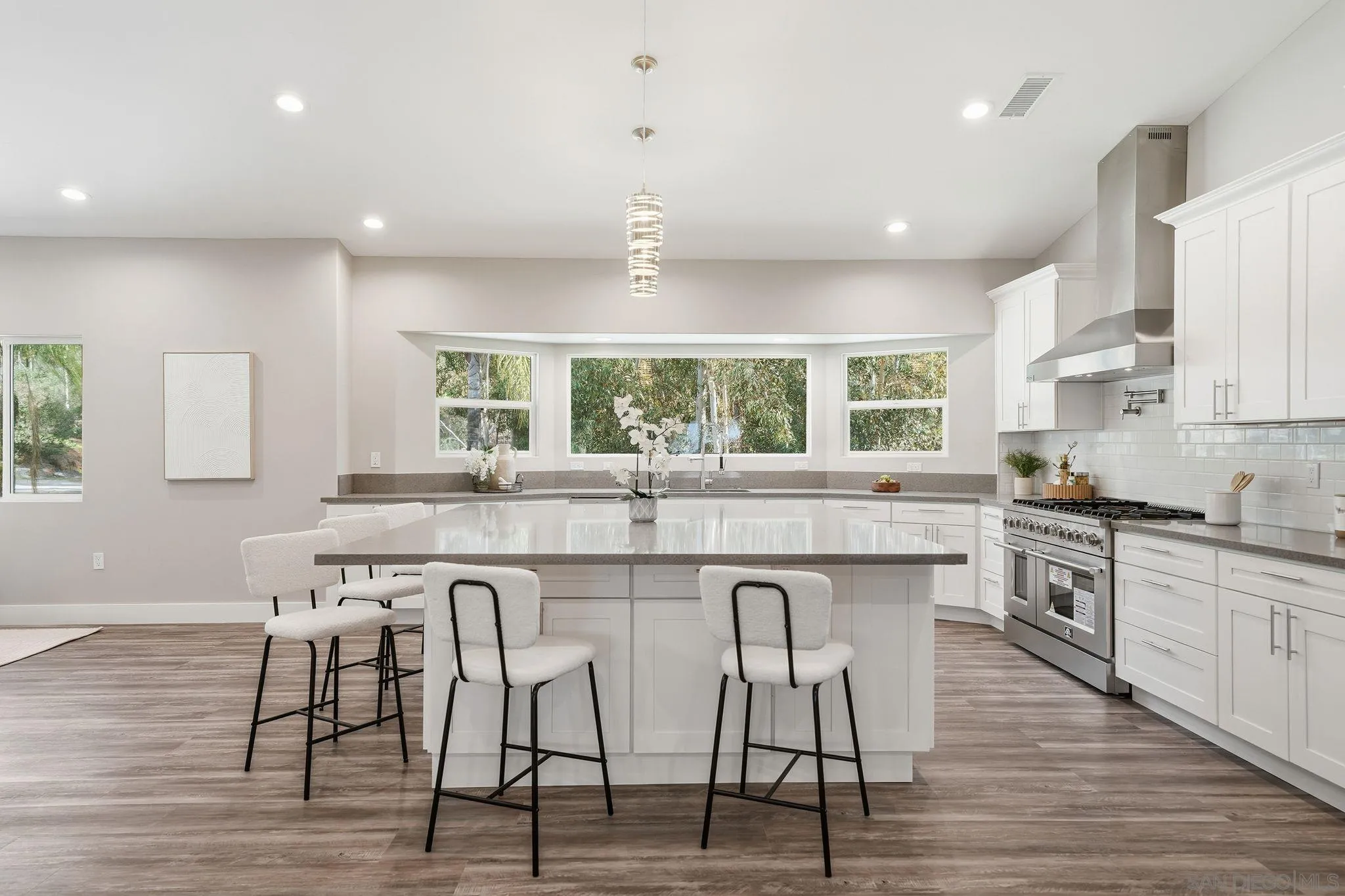 https://cdn.realtyfeed.com/cdn/127/260023598/b04a631a35784bdcb1ea89fae36332c9.webp