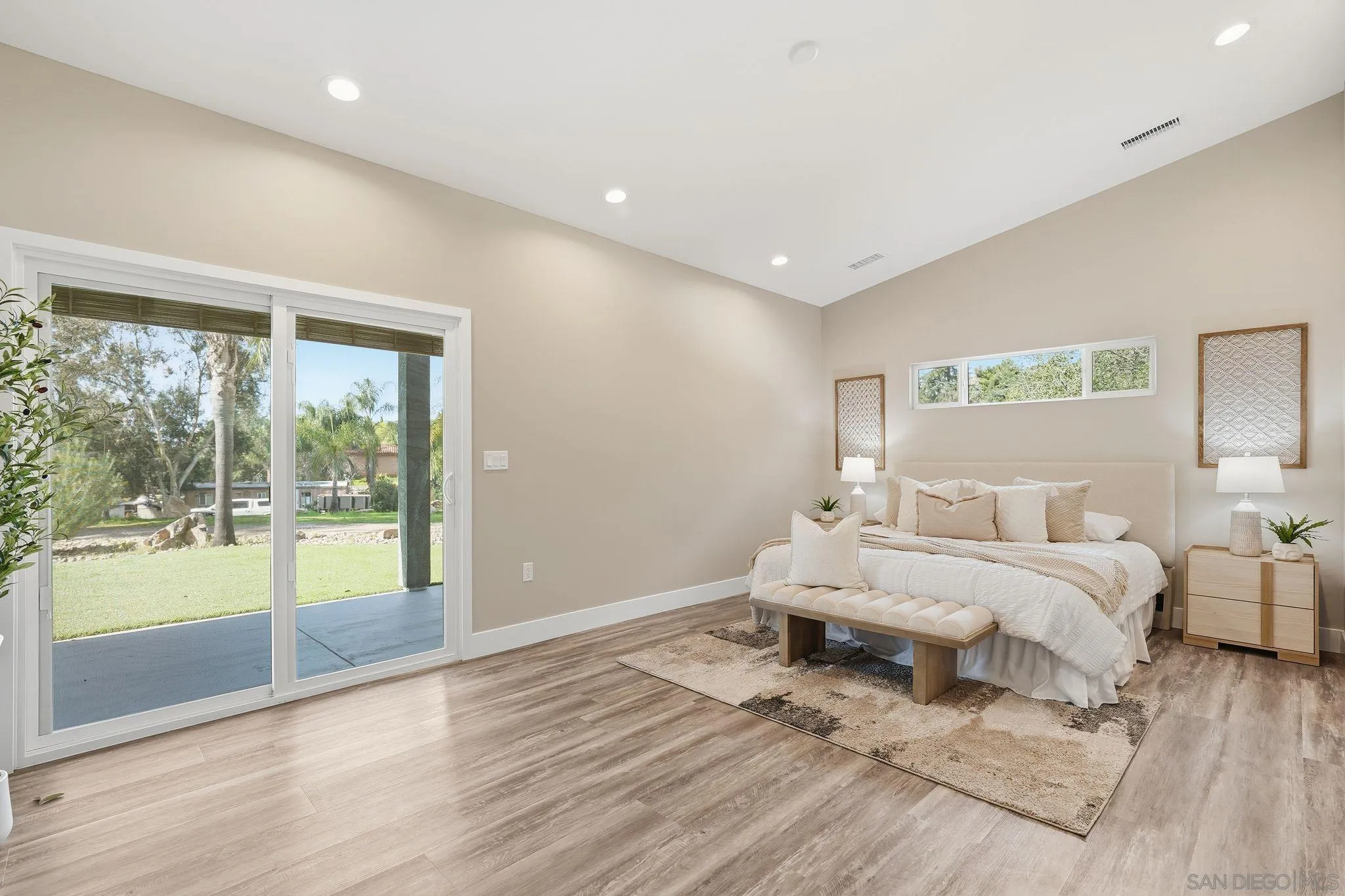 https://cdn.realtyfeed.com/cdn/127/260023598/b8a4e7b6ea50e0068d13488afdda23a6.webp