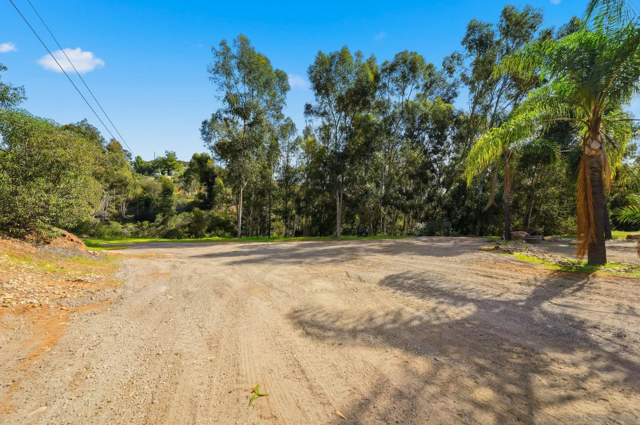 https://cdn.realtyfeed.com/cdn/127/260023598/c5e911d65242879836eac7b520621766.webp