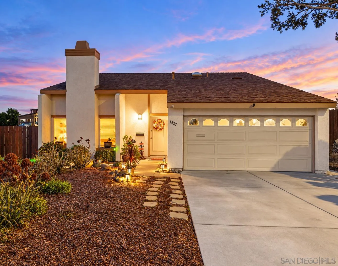 1527 Triton Pl, San Diego CA 92154