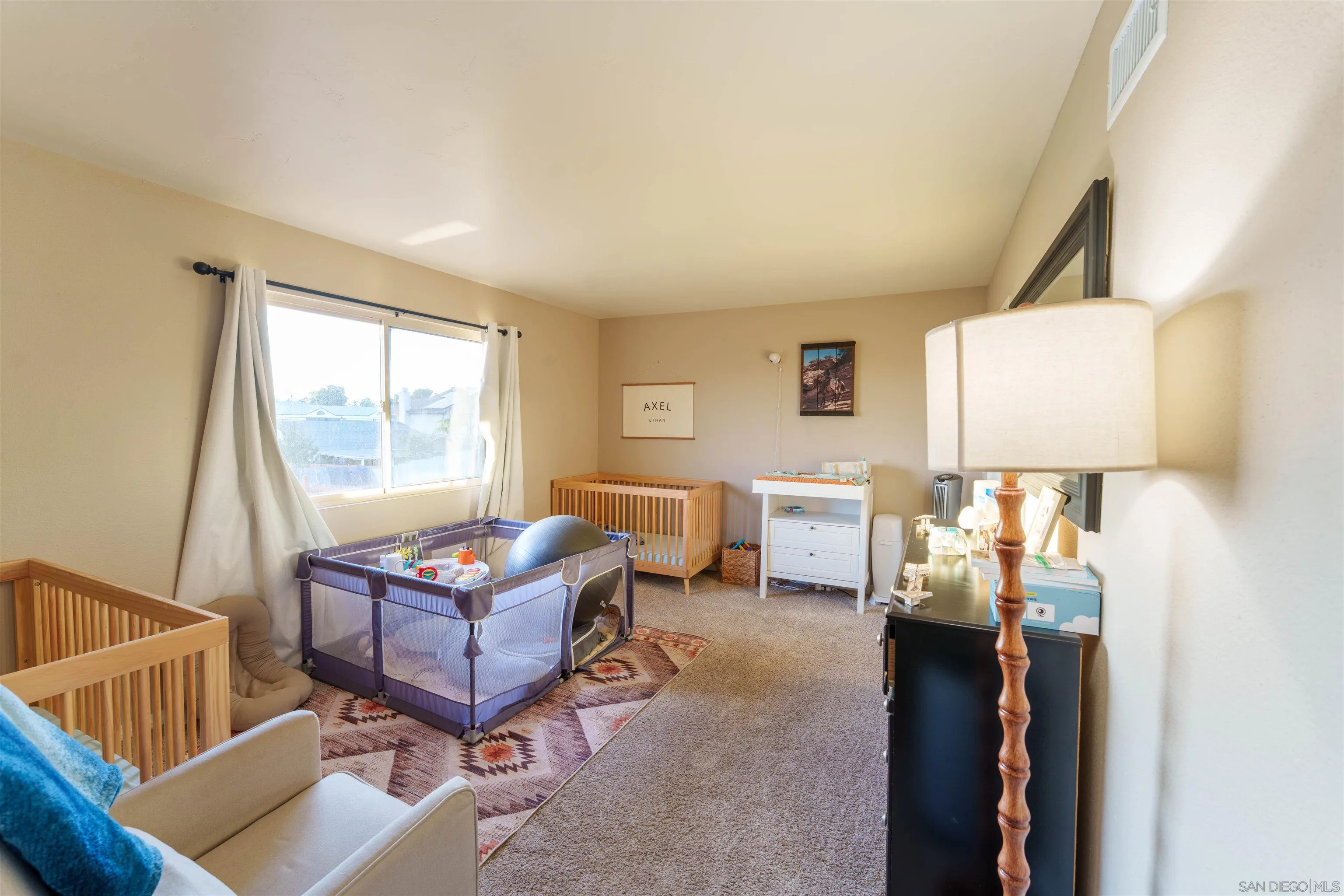 https://cdn.realtyfeed.com/cdn/127/260023607/ec7e786bc024b4e1282d940f3e347bf6.webp