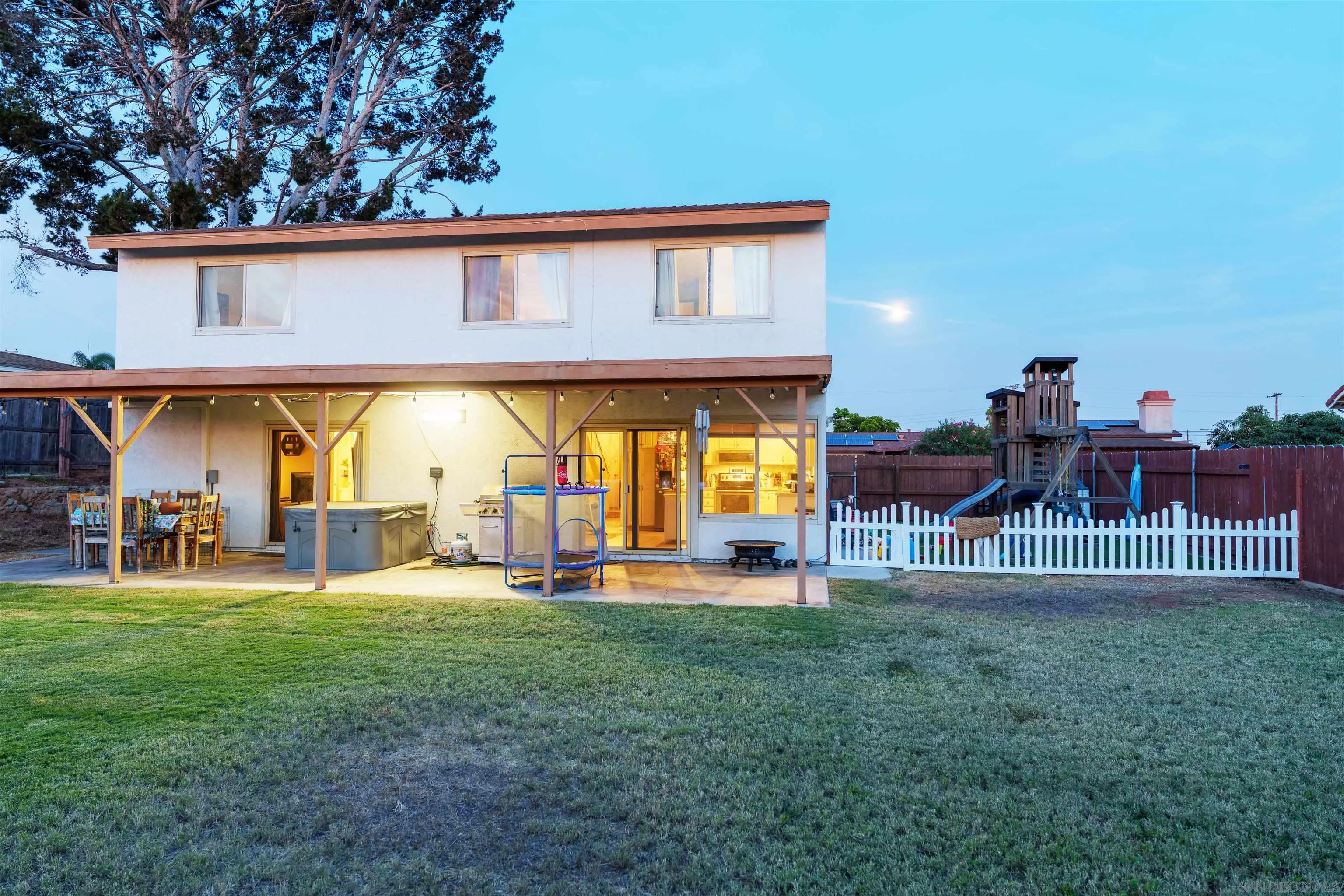 https://cdn.realtyfeed.com/cdn/127/260023607/fd600333ea46e94d8f9062c48dded203.webp