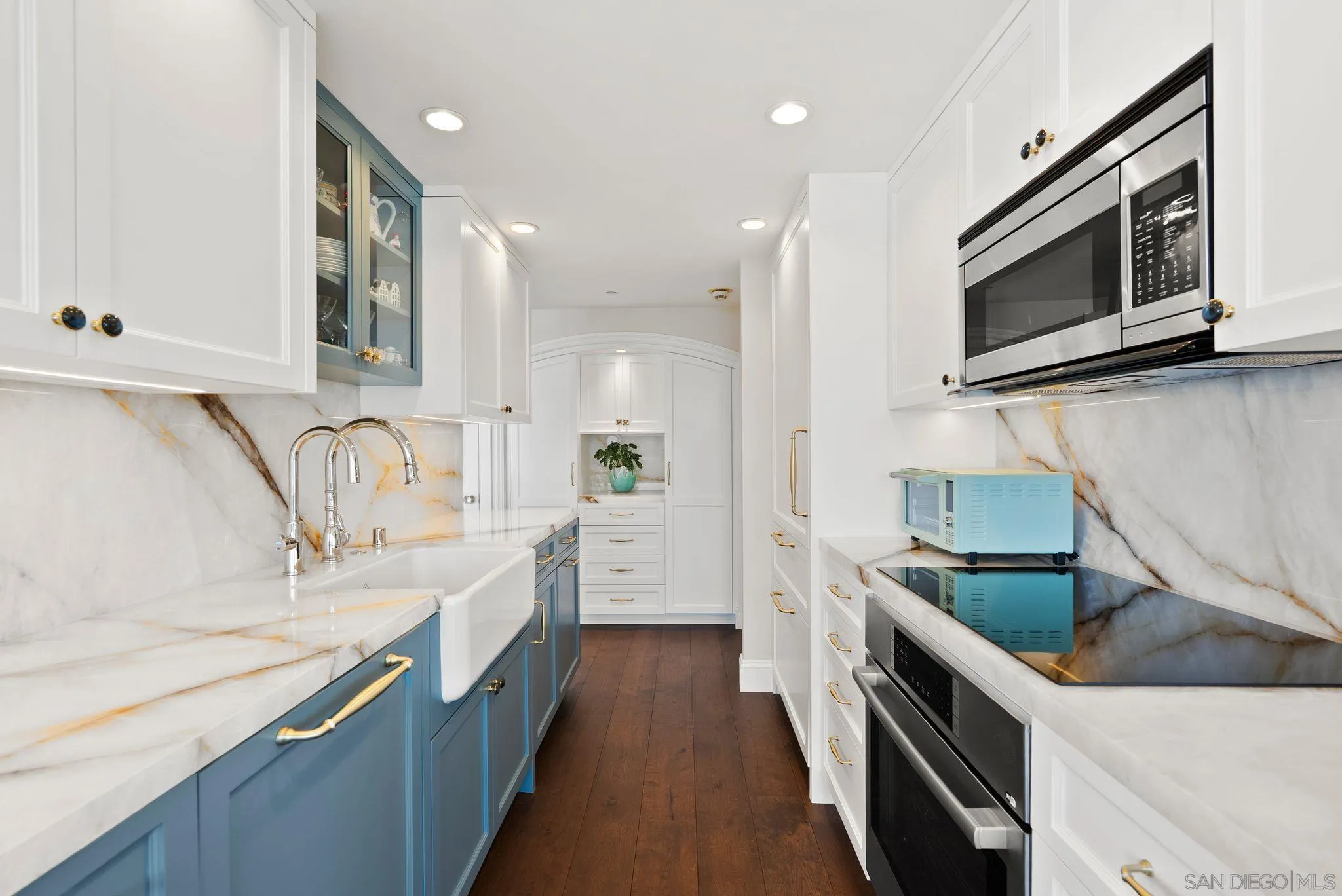 https://cdn.realtyfeed.com/cdn/127/260023608/4b3d2a9e462d528087070807baa08dbb.webp