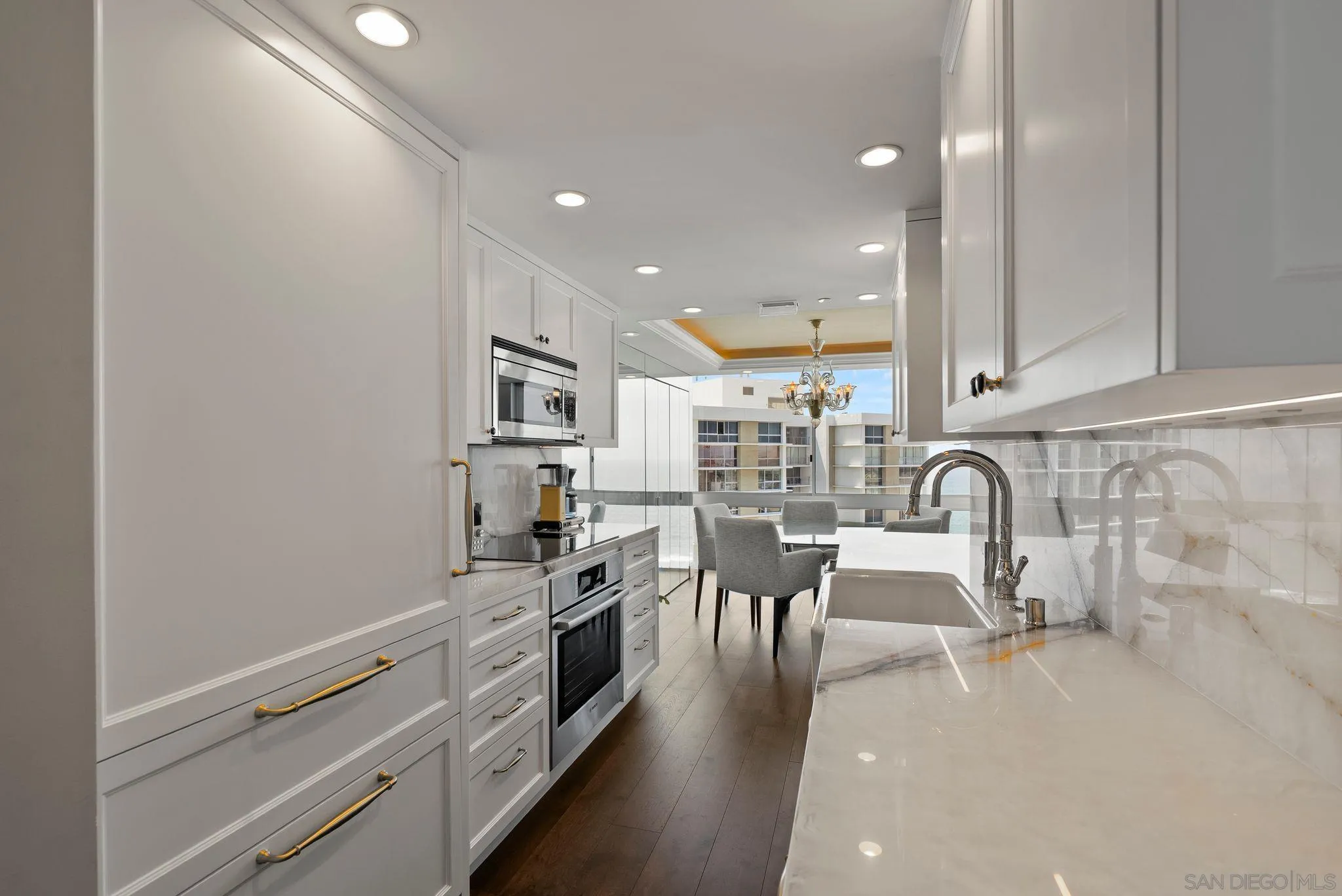https://cdn.realtyfeed.com/cdn/127/260023608/836c7b827aa755b088be70fb1b46795d.webp