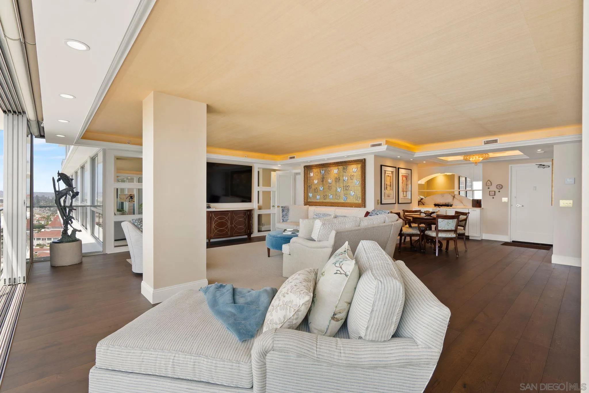 https://cdn.realtyfeed.com/cdn/127/260023608/85386b9fe7d6480e28e0de0ac1258e12.webp