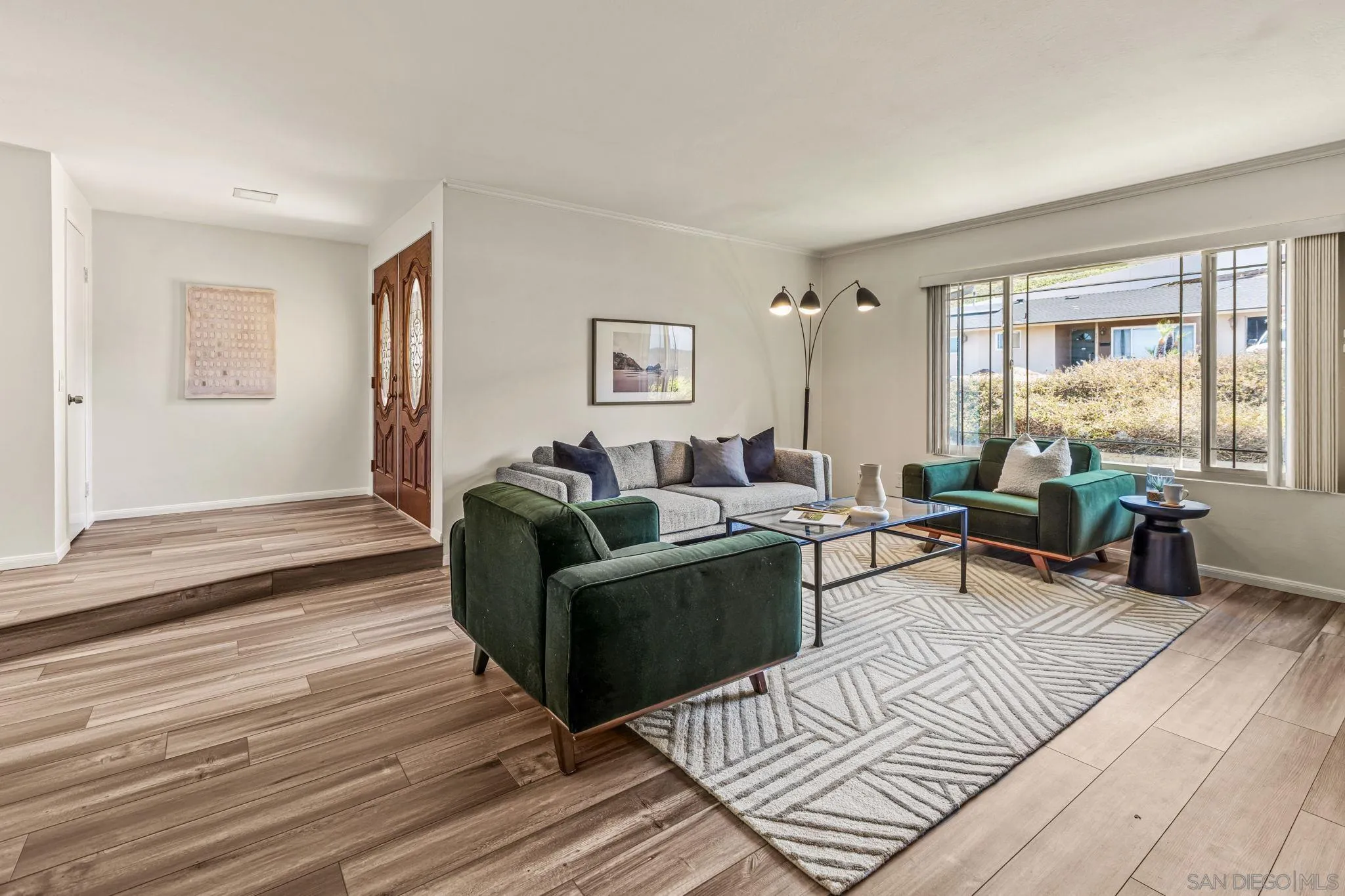 https://cdn.realtyfeed.com/cdn/127/260023612/9de66173ba9690558532a16e9f06b44b.webp