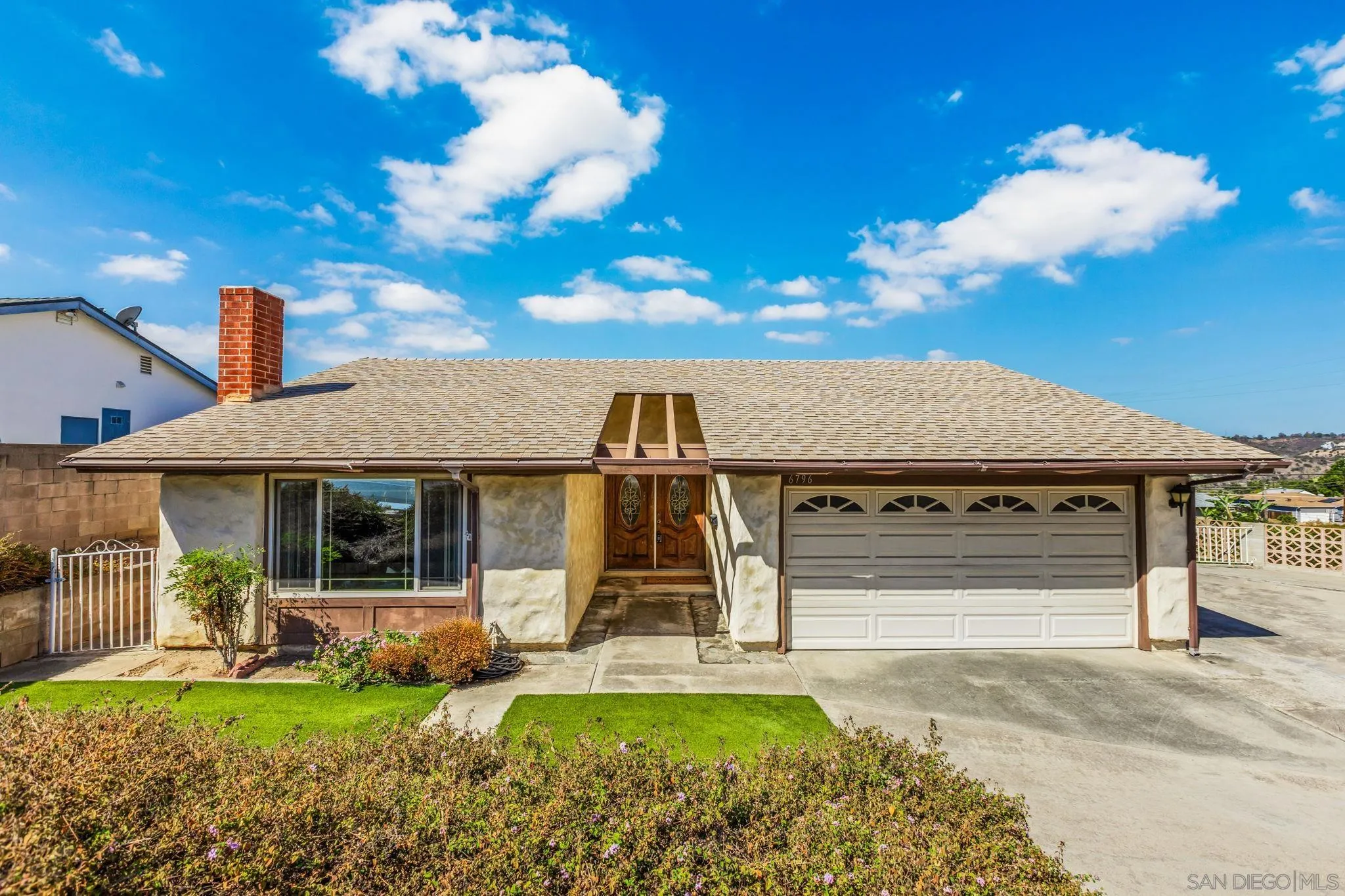 https://cdn.realtyfeed.com/cdn/127/260023612/f1c9d13cf6f6909b842d50ce6d8c7839.webp