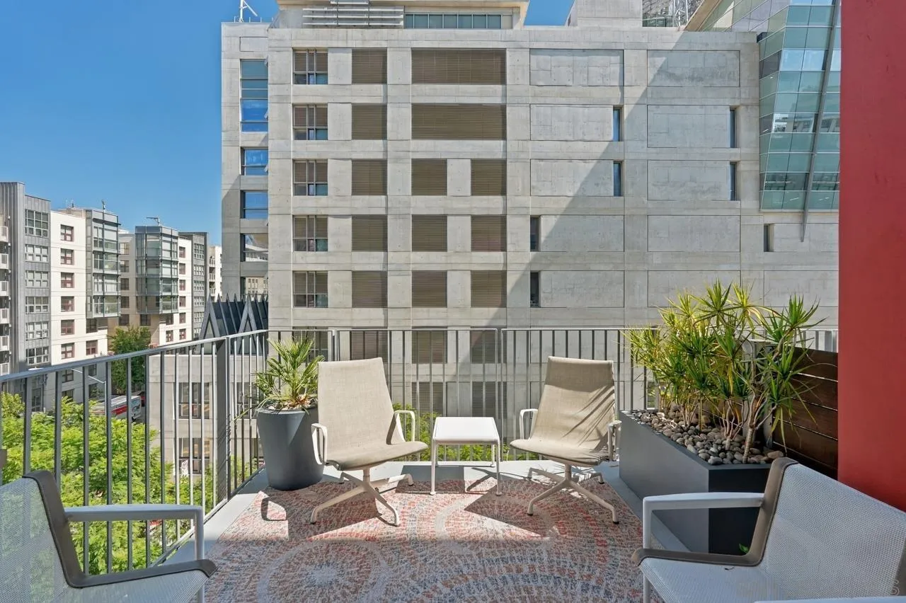https://cdn.realtyfeed.com/cdn/127/260023619/218684237d00ca4dacae67a5cf8923e6.webp