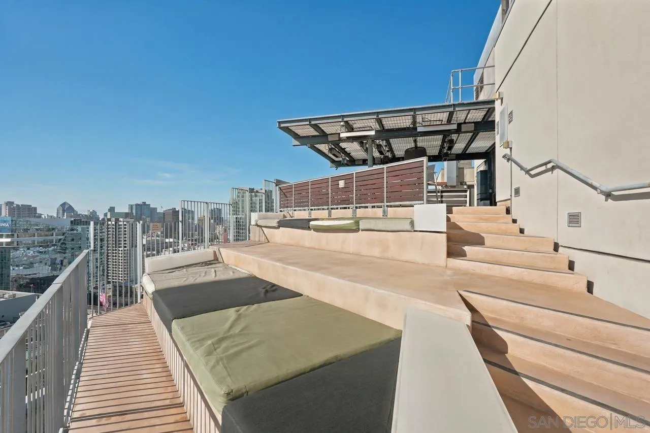 https://cdn.realtyfeed.com/cdn/127/260023619/2d9b6fa572cc3a6625fd7a05681f0fbe.webp