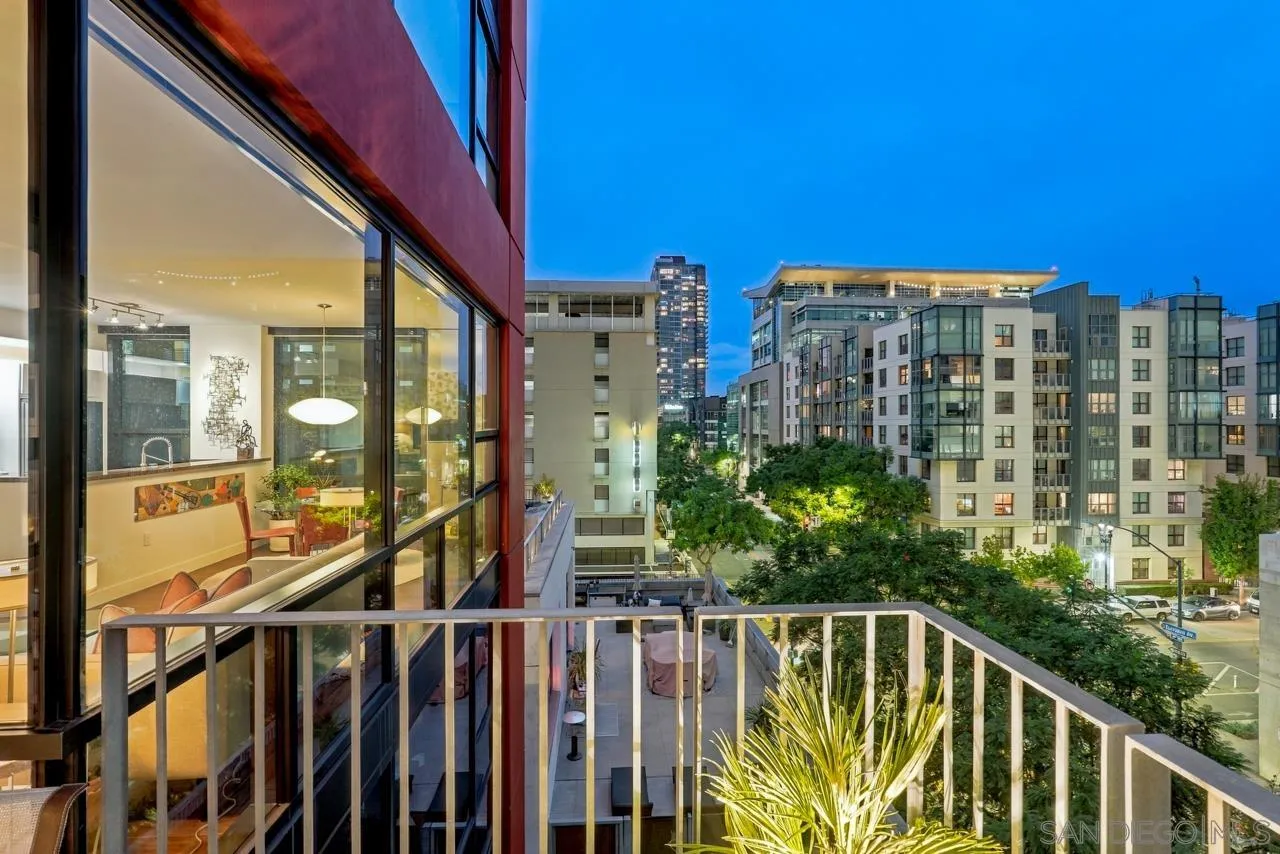 https://cdn.realtyfeed.com/cdn/127/260023619/44b79fdd20796ad41641bb393d361c1b.webp