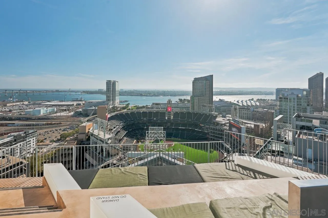 https://cdn.realtyfeed.com/cdn/127/260023619/4a16b056ed8472d65d6760786bac39c6.webp