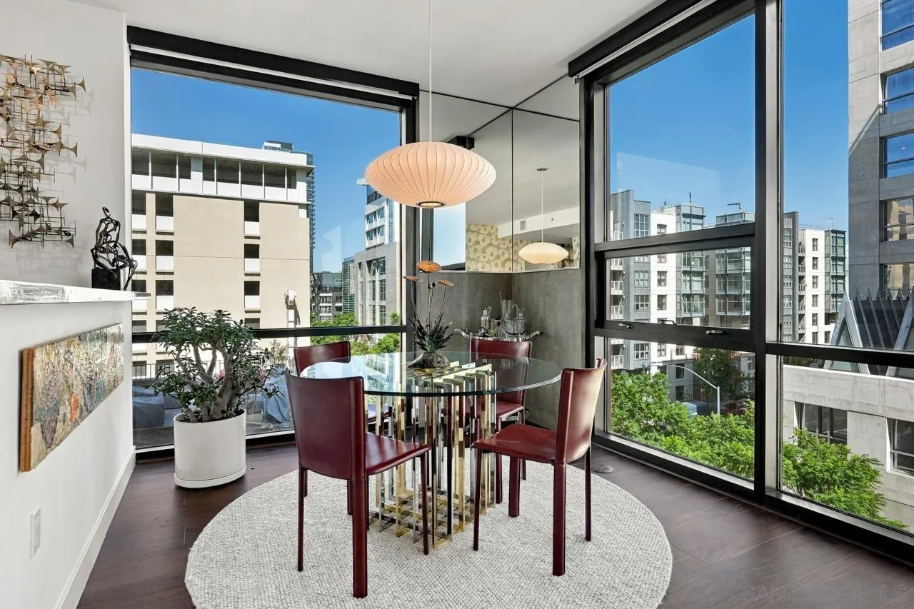 https://cdn.realtyfeed.com/cdn/127/260023619/52d39664c83dc9ba1993ecf61389b88b.webp