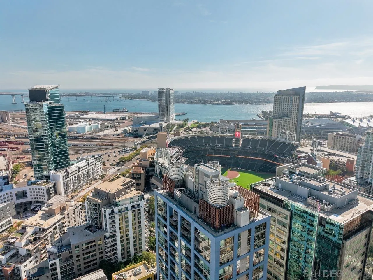 https://cdn.realtyfeed.com/cdn/127/260023619/8723273a4c207c94e219831b92d4e075.webp