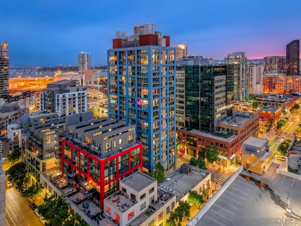 https://cdn.realtyfeed.com/cdn/127/260023619/bff436218aba6bb1cd37d4018abda40c.webp