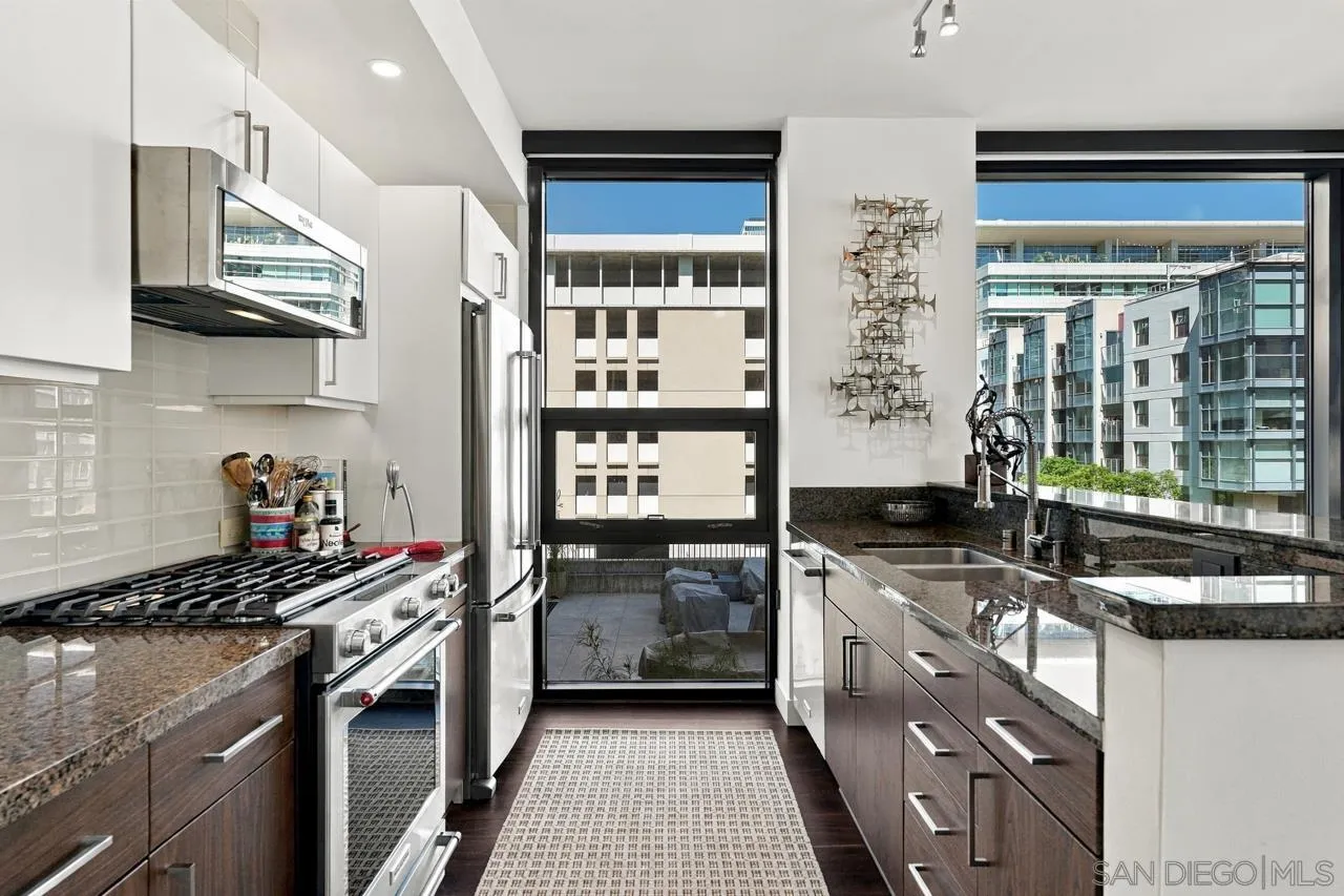 https://cdn.realtyfeed.com/cdn/127/260023619/cfd83aae2c1a351058f0e4130cfc4d60.webp