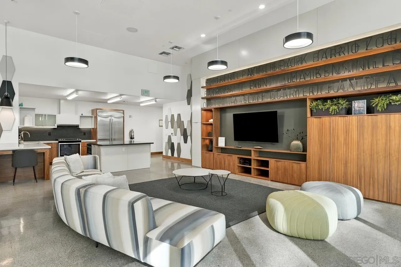https://cdn.realtyfeed.com/cdn/127/260023619/e64e95b3ee6ef7f4e573b9088bf0f520.webp