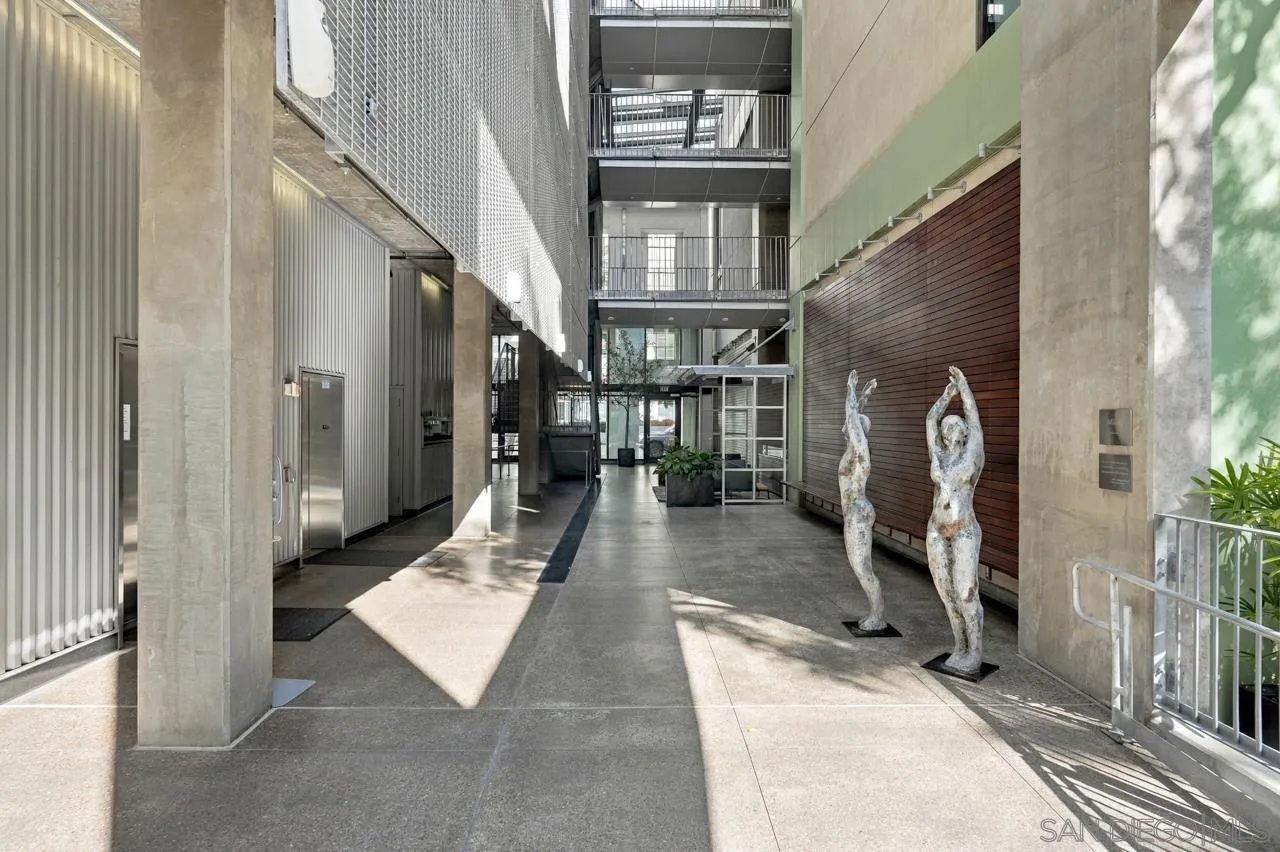 https://cdn.realtyfeed.com/cdn/127/260023619/fcd82ae17c85fc9ca9d504611579c99d.webp