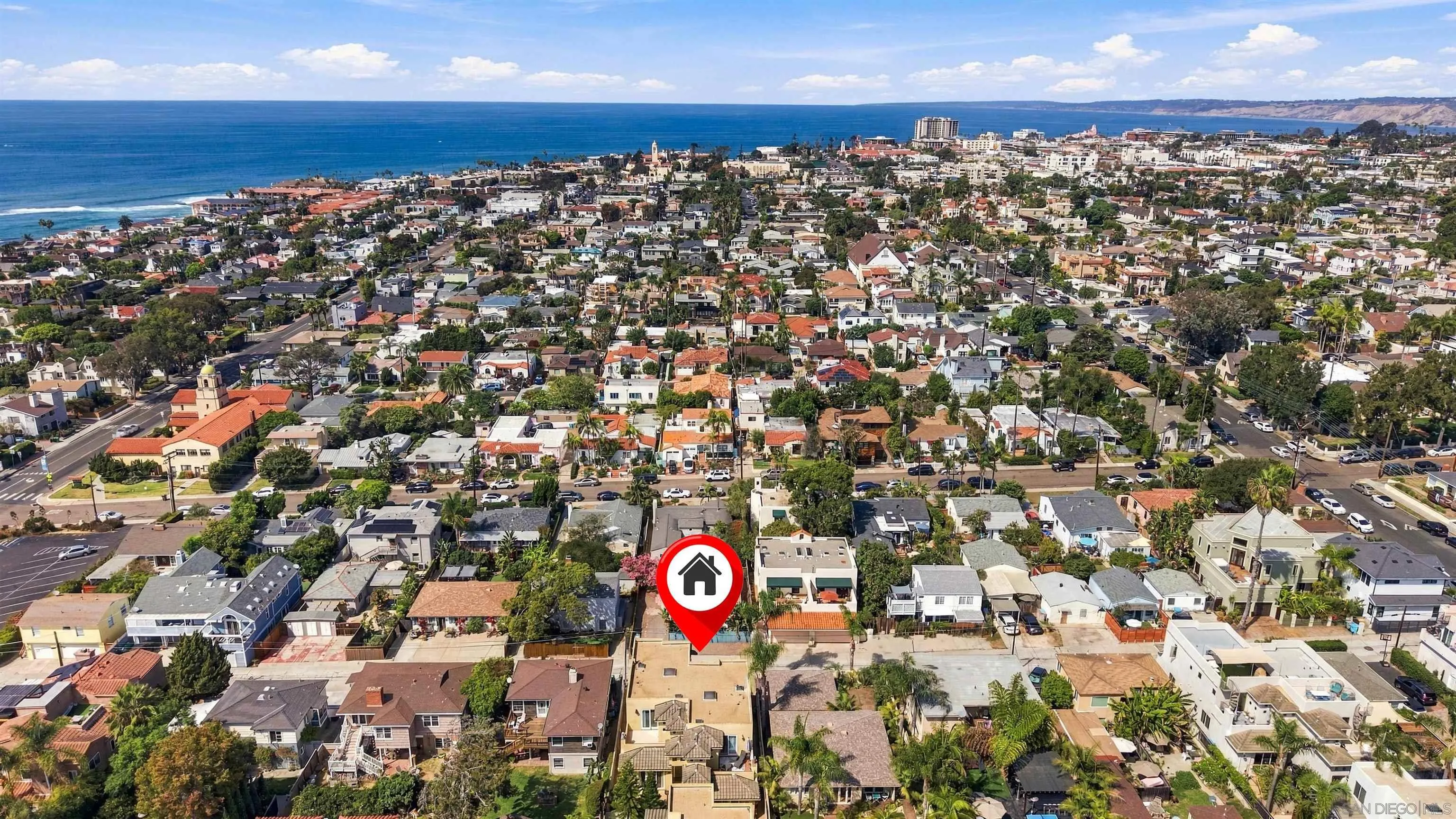 https://cdn.realtyfeed.com/cdn/127/260023631/9be93b7c514b1b426fa98fdd1c963a80.webp