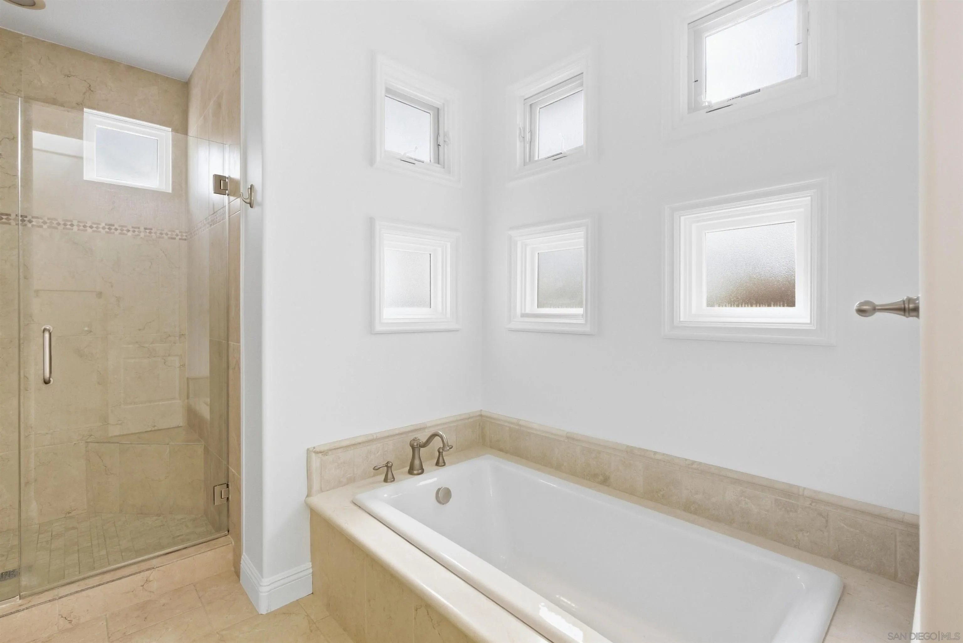 https://cdn.realtyfeed.com/cdn/127/260023631/d3572898c8438c5483c6656478ed73a9.webp