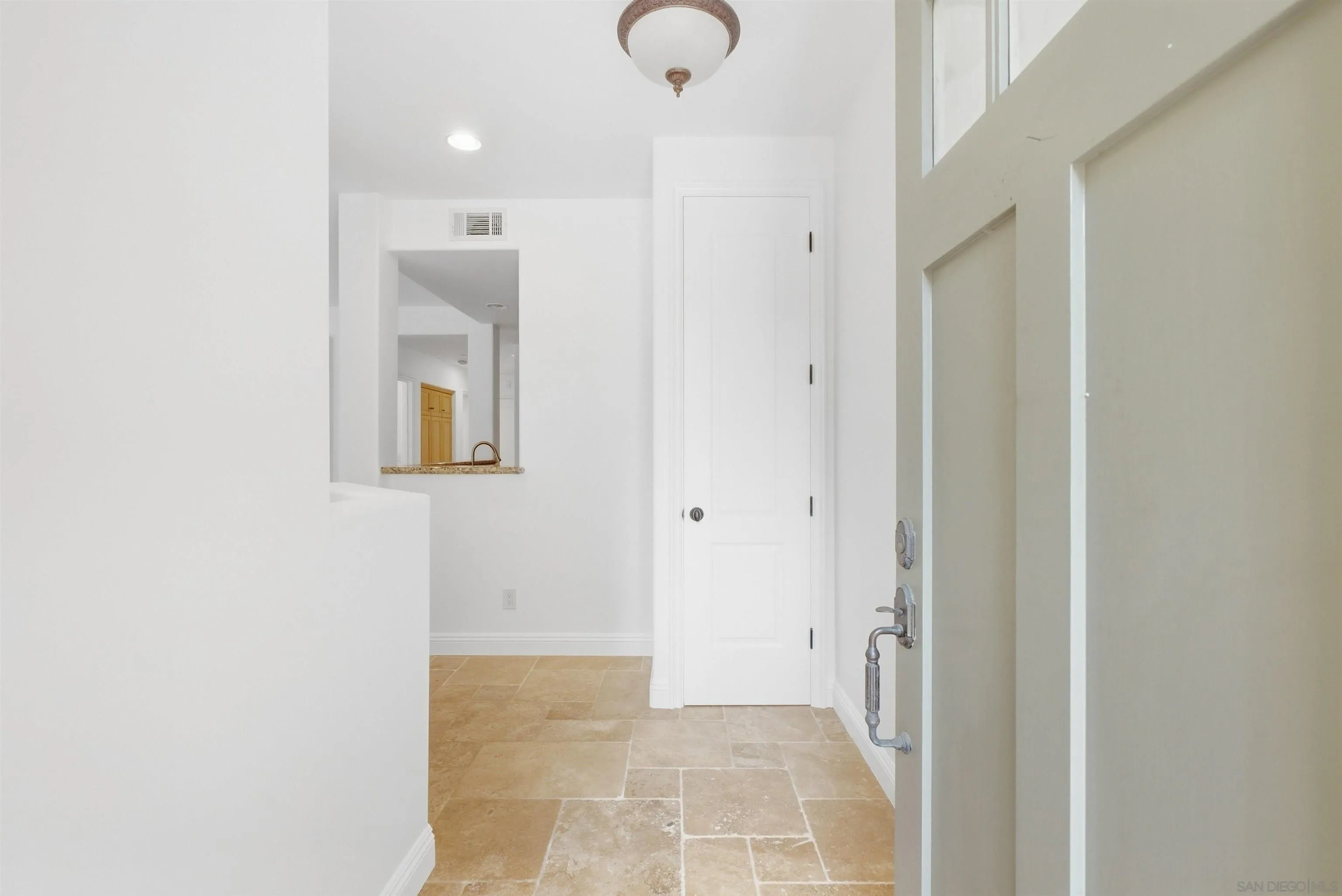 https://cdn.realtyfeed.com/cdn/127/260023631/e0b05edb8f7afeb2f43cf66ed2cdd1e8.webp