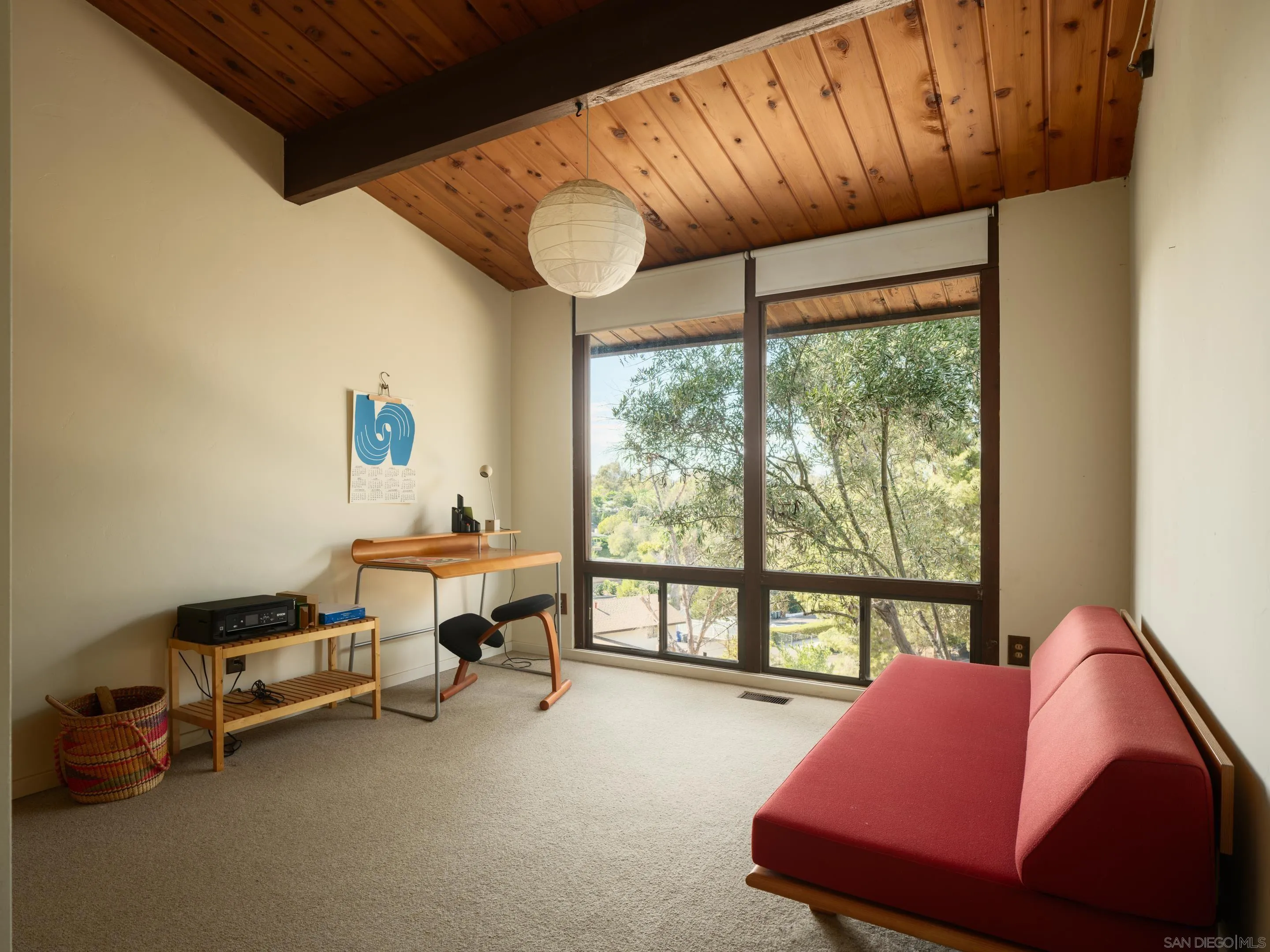 https://cdn.realtyfeed.com/cdn/127/260023632/399dffbb12bd886ca59a254b316d290f.webp