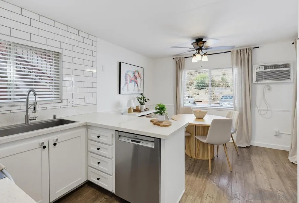 https://cdn.realtyfeed.com/cdn/127/260023636/0a76a3a938ba91da1d68a3281fb99318.webp