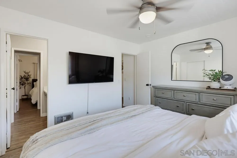 https://cdn.realtyfeed.com/cdn/127/260023636/25f5da66e945ee2be2c0cc6dfe70c2cd.webp