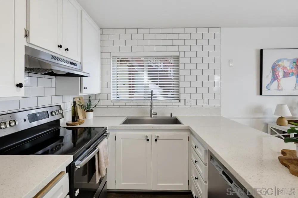 https://cdn.realtyfeed.com/cdn/127/260023636/4a277191bcb4d786632b93ad2ce1f1b4.webp