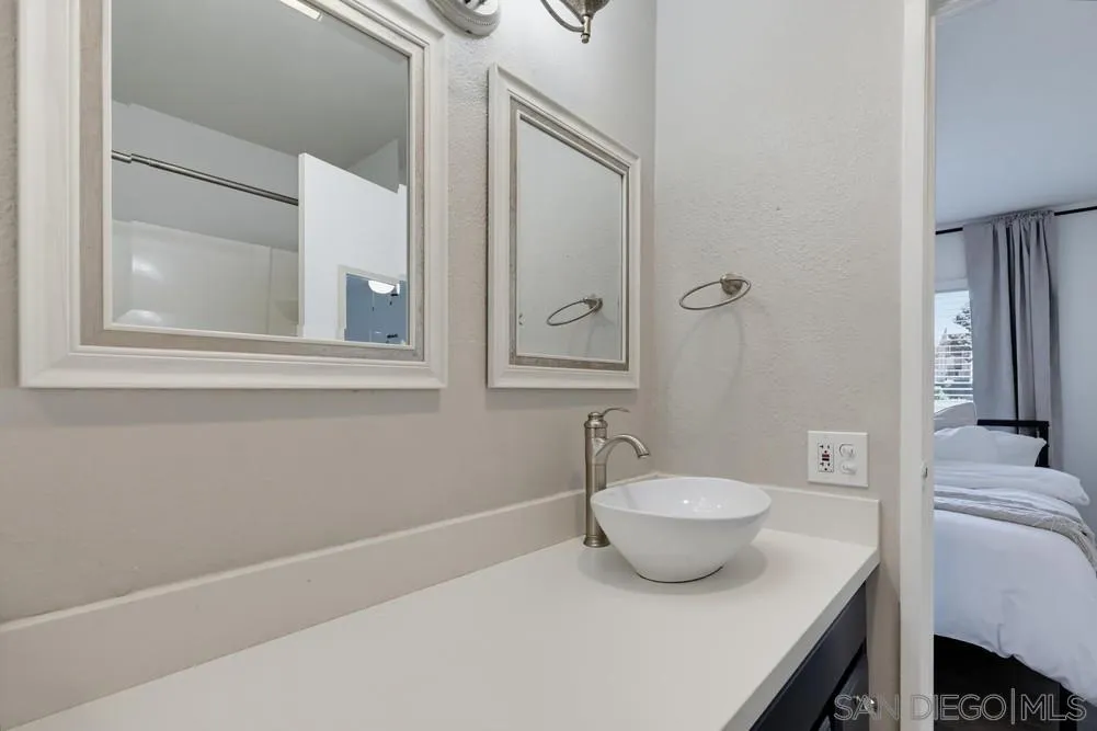 https://cdn.realtyfeed.com/cdn/127/260023636/d25d303d5370aca852791f74ccc0b484.webp