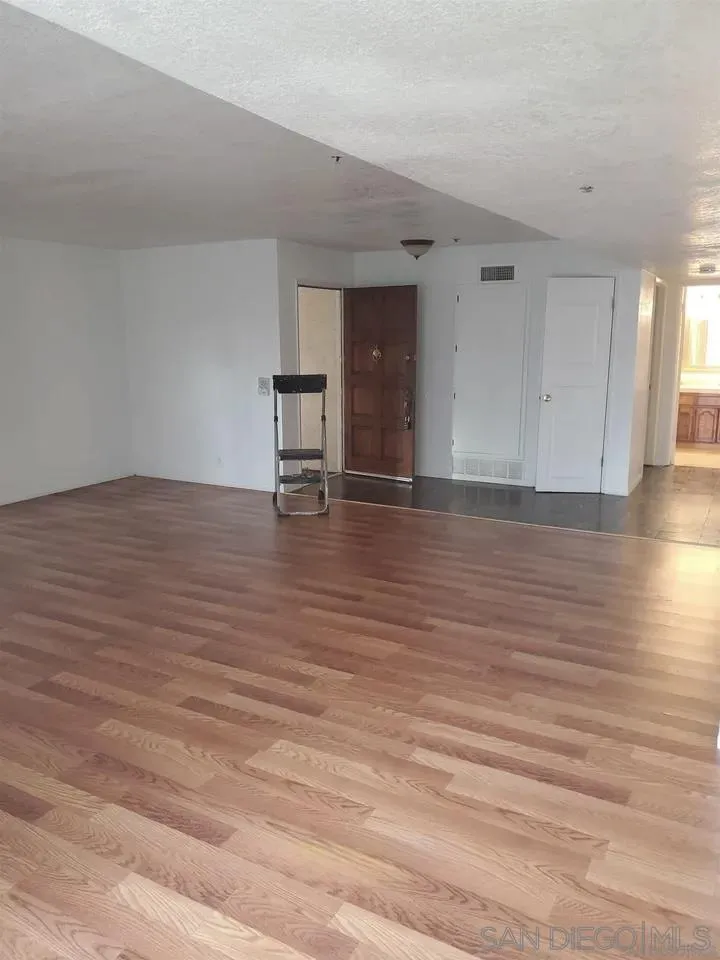 https://cdn.realtyfeed.com/cdn/127/260023638/14eca8afbcc24f34bb4e4af921b9595b.webp