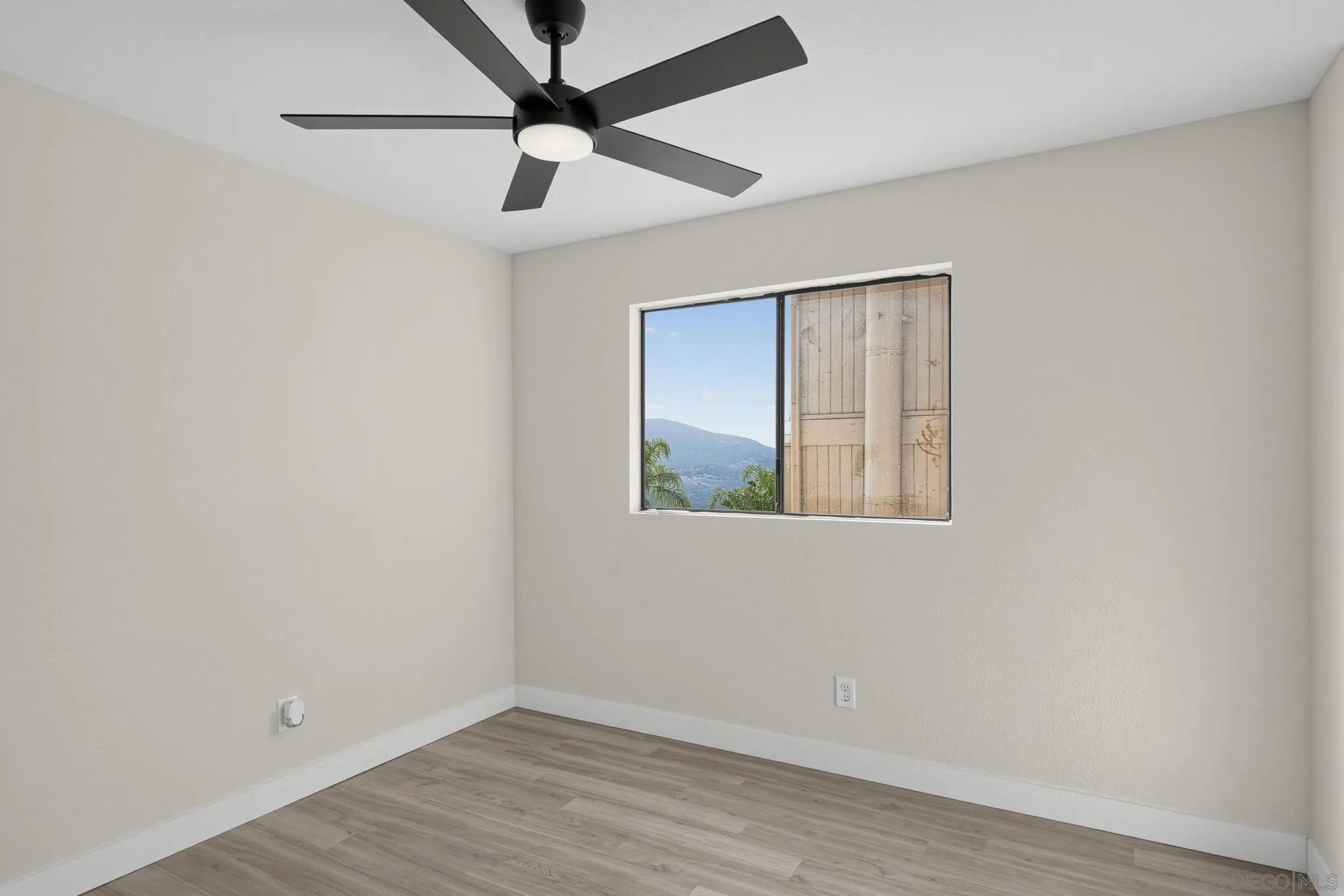 https://cdn.realtyfeed.com/cdn/127/260023644/4cba76582b73c07ff7a39f7f69895b44.webp