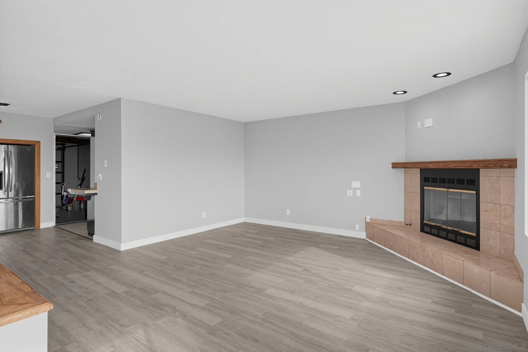 https://cdn.realtyfeed.com/cdn/127/260023644/50f3696e76d05ce0e3c94a57ab3375ad.webp