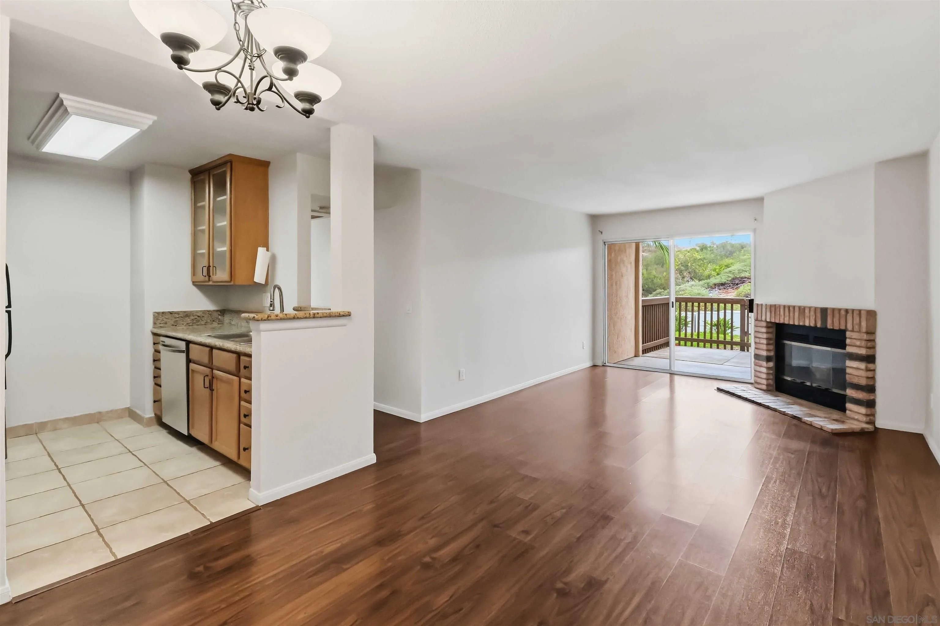 https://cdn.realtyfeed.com/cdn/127/260023654/44d0b07c61e53f81680e769bec1331db.webp