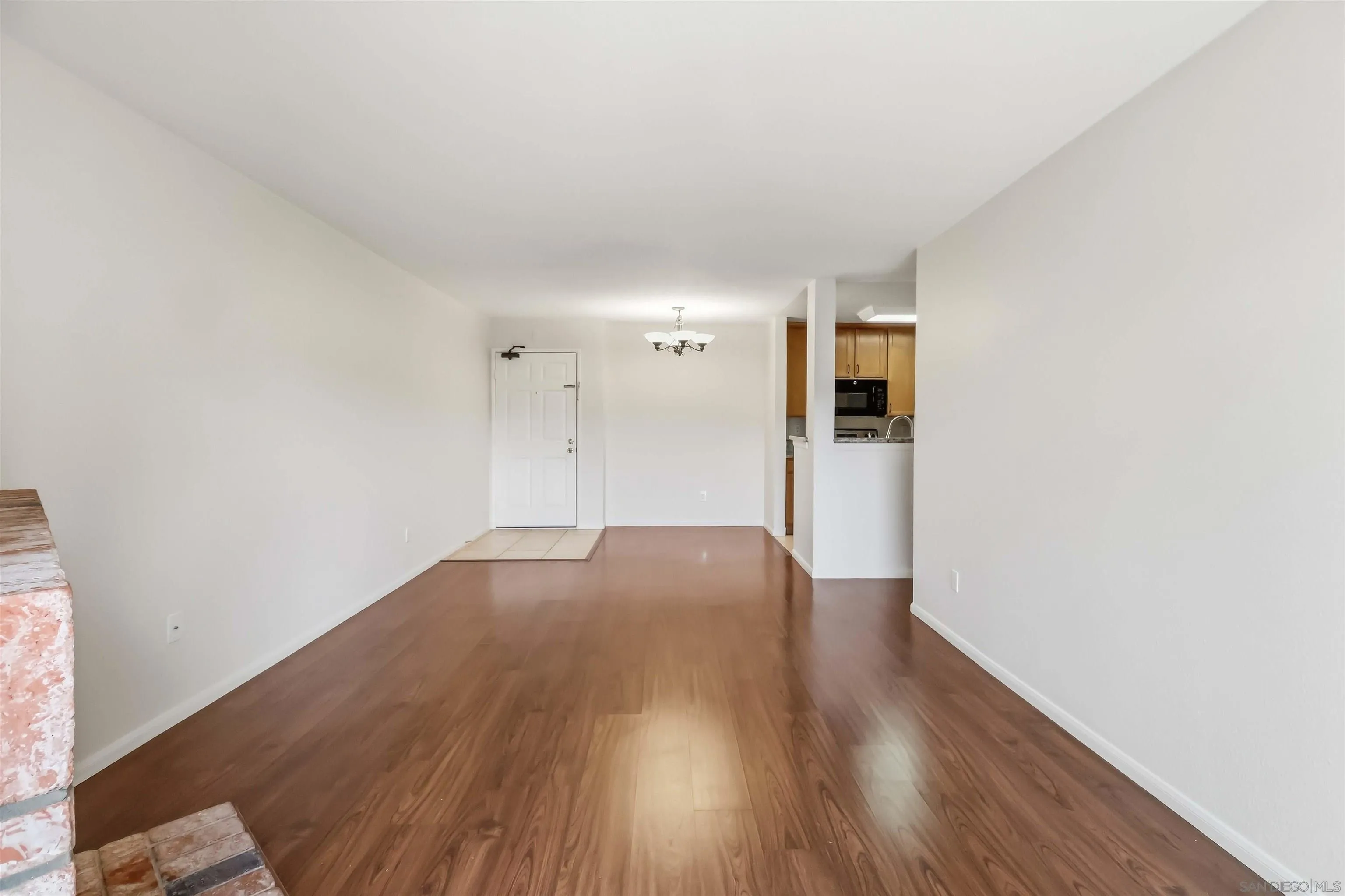 https://cdn.realtyfeed.com/cdn/127/260023654/6d19b553ba4989367bba63e08732f711.webp