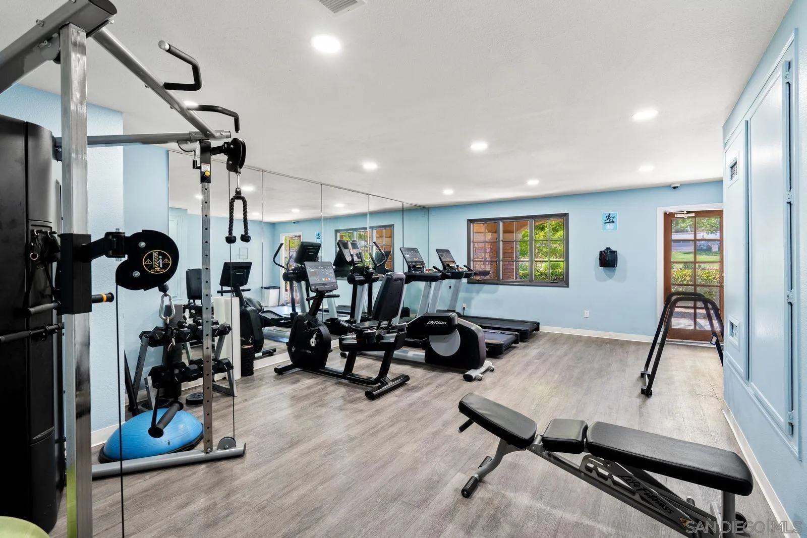 https://cdn.realtyfeed.com/cdn/127/260023654/a4743b7c77b48a2b15d1a9f243b313f5.webp