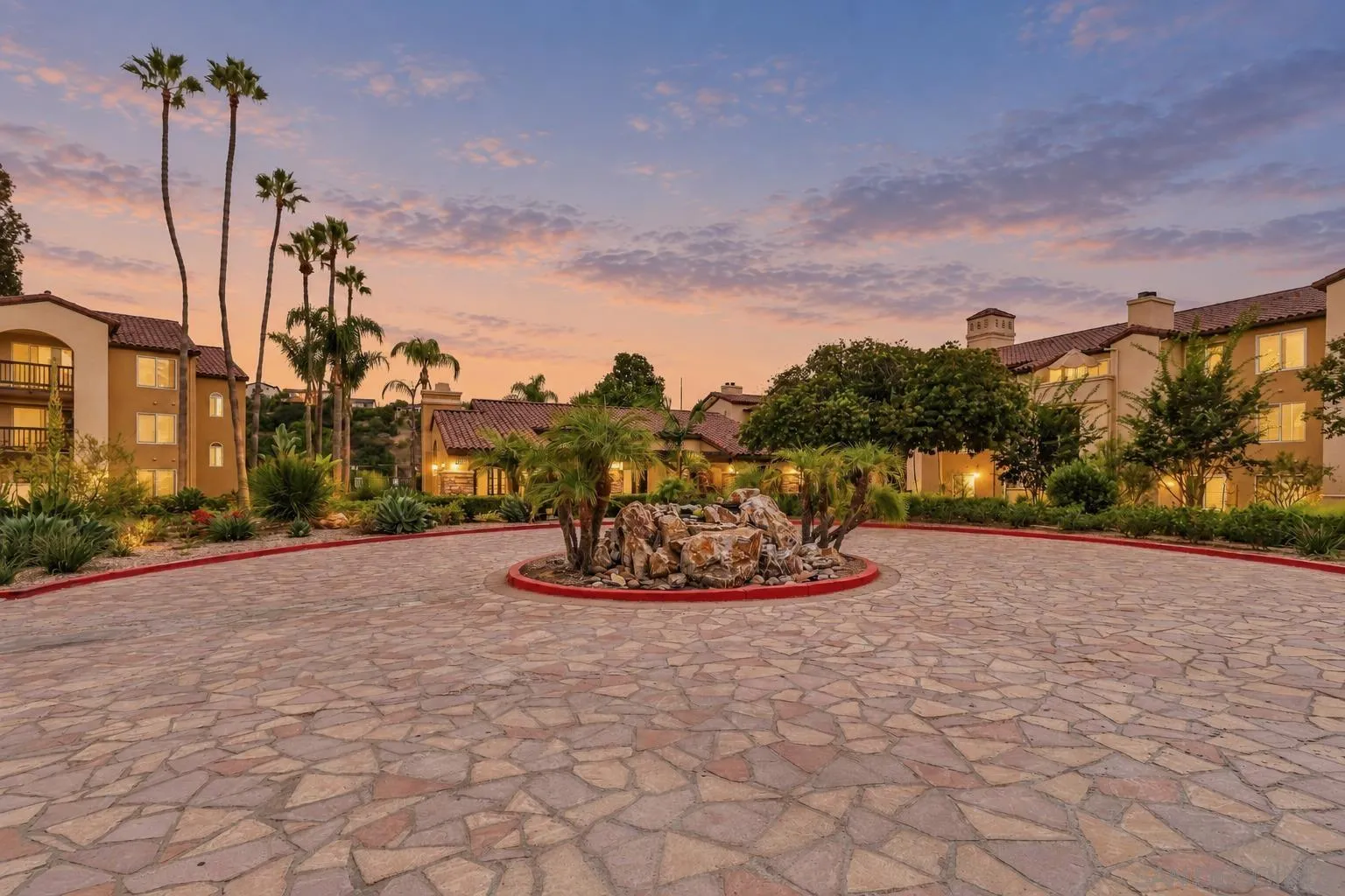 https://cdn.realtyfeed.com/cdn/127/260023654/f59e2515e5bb255e6337931e022d60f6.webp
