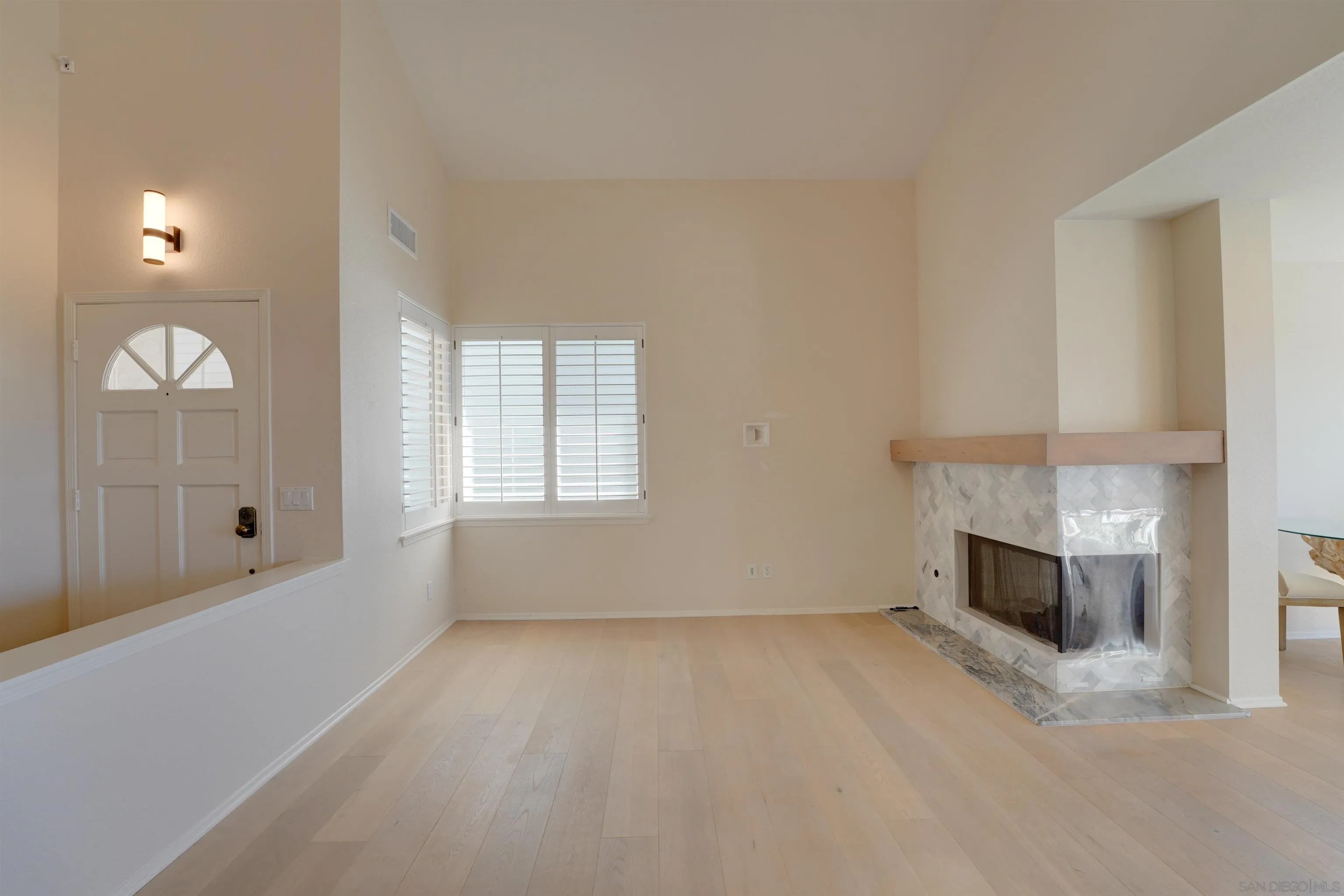 https://cdn.realtyfeed.com/cdn/127/260023655/0dfb36a9935e72b0bc5fc2509025f865.webp