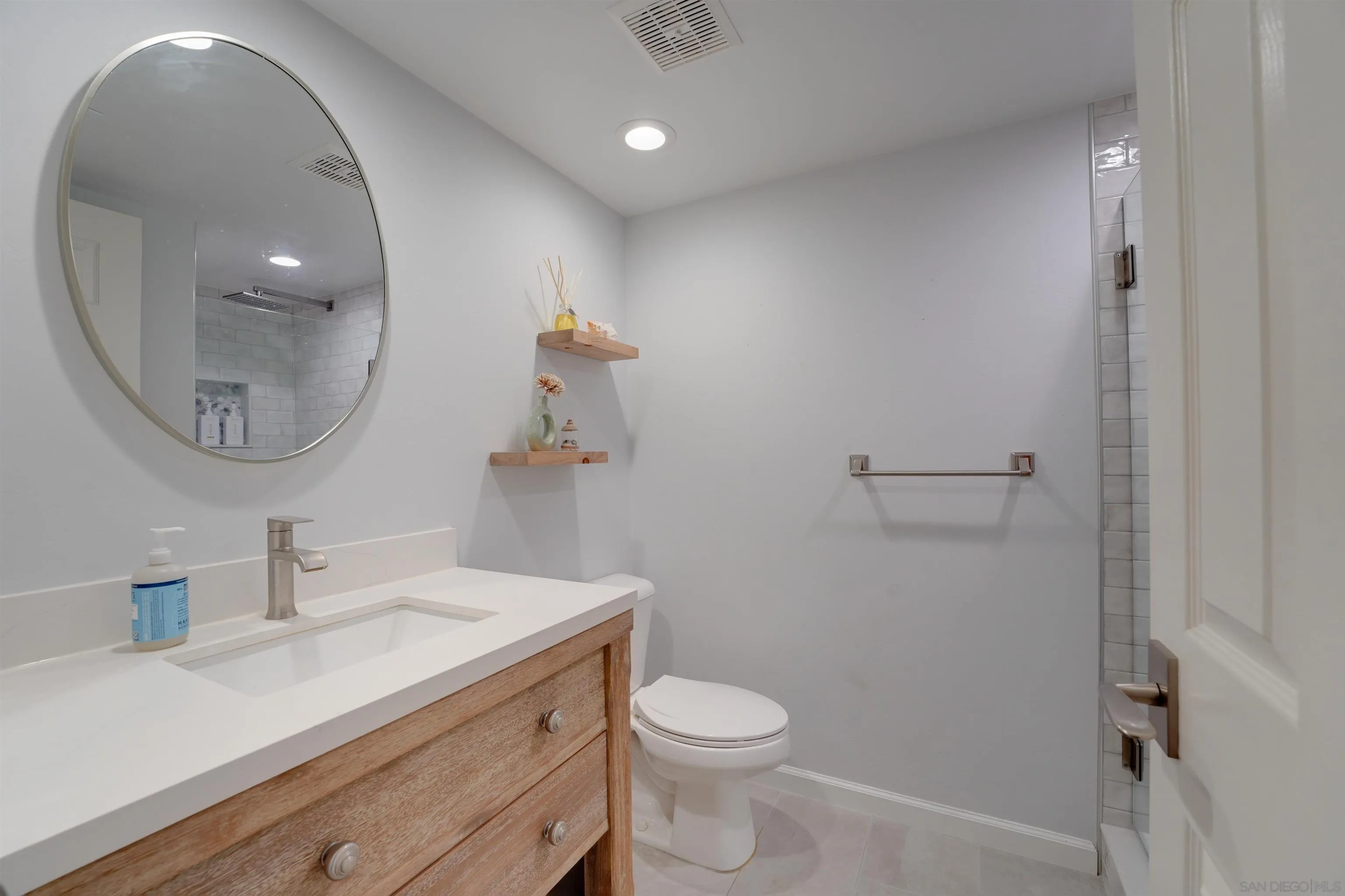 https://cdn.realtyfeed.com/cdn/127/260023655/4623d9fd46eb0352ede01728bb613fa7.webp