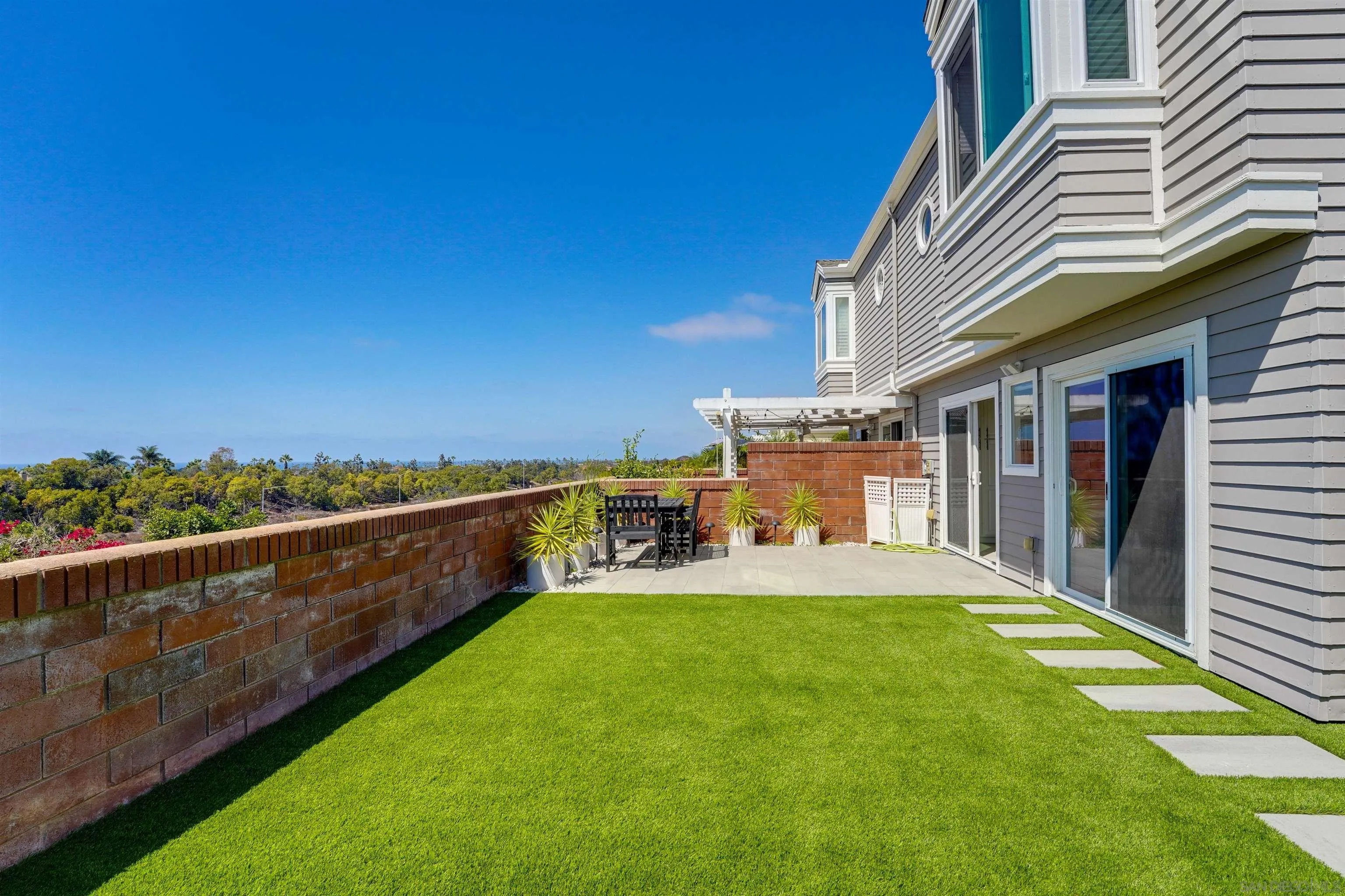 https://cdn.realtyfeed.com/cdn/127/260023655/f3aaac6cc69cf461cd3f0985c16a5596.webp
