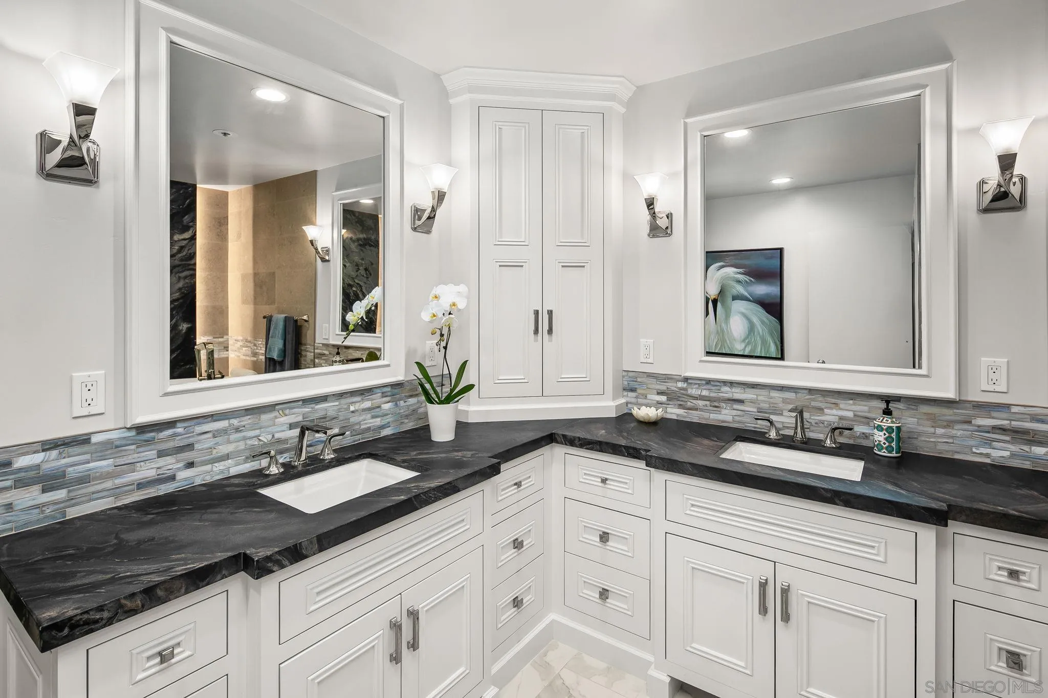 https://cdn.realtyfeed.com/cdn/127/260023659/0ee0db3177134c044b5c0db59b790fbe.webp