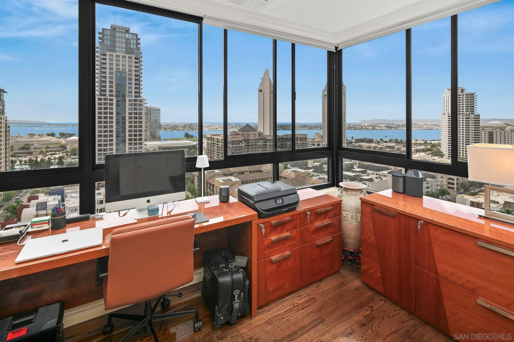 https://cdn.realtyfeed.com/cdn/127/260023659/57b14ec6ac818696d4e17e28a4c559dd.webp
