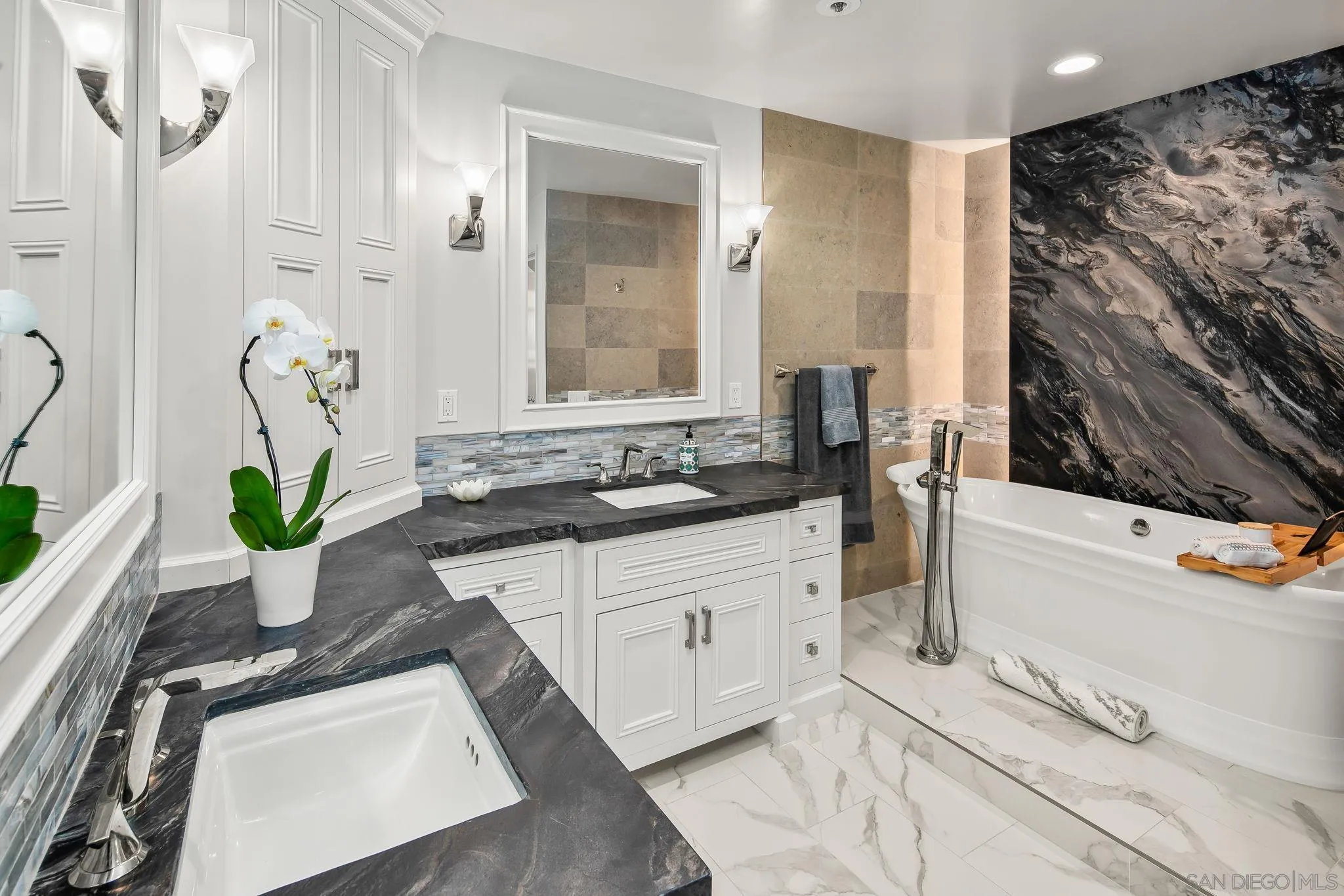 https://cdn.realtyfeed.com/cdn/127/260023659/5a296602e36cdc4672a6bf9c759d4098.webp