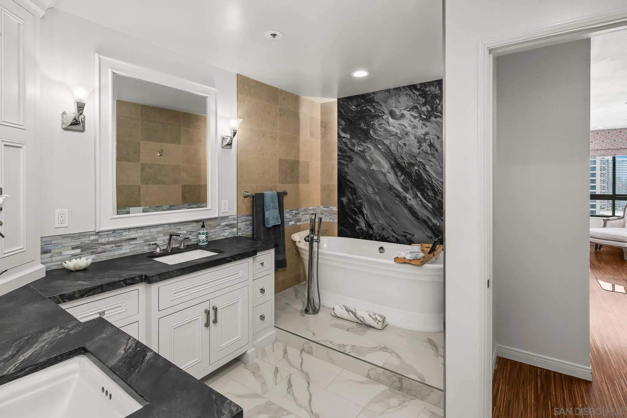 https://cdn.realtyfeed.com/cdn/127/260023659/ad1c0009c6aa5a6fe7c63d3a063fbb40.webp
