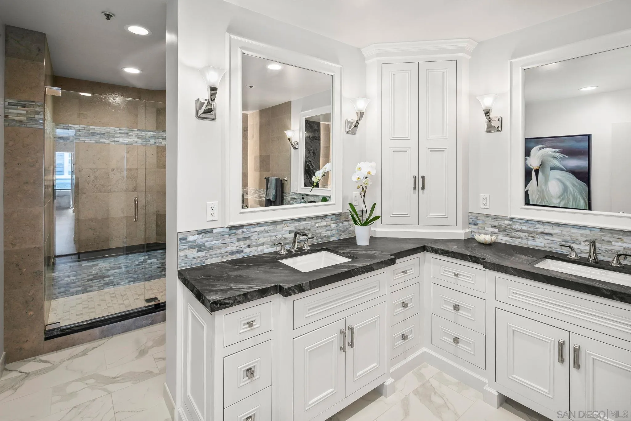 https://cdn.realtyfeed.com/cdn/127/260023659/e2f929a646541743d949cf6bcfd1d226.webp