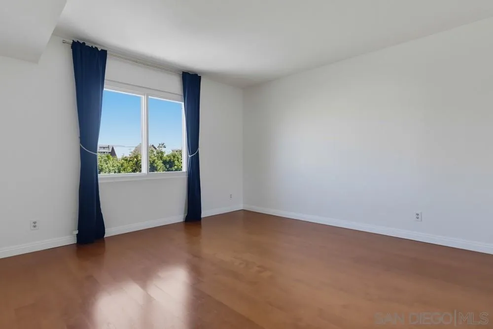 https://cdn.realtyfeed.com/cdn/127/260023663/3bd9d272f189e30fd89d7eae46e7aee8.webp