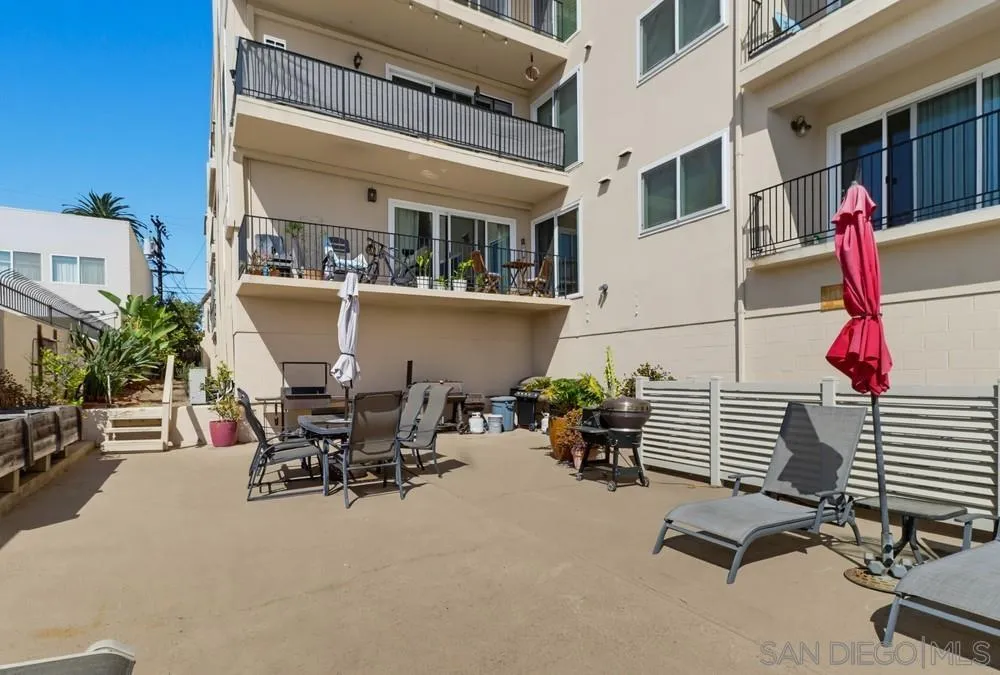 https://cdn.realtyfeed.com/cdn/127/260023663/6dde957bf17f2b4b4d4297c4bbe6434f.webp