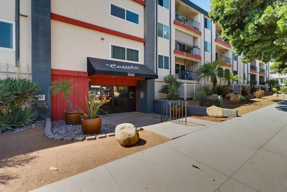 https://cdn.realtyfeed.com/cdn/127/260023663/78bdcc70fd2f555b489fd4328a9f68bf.webp