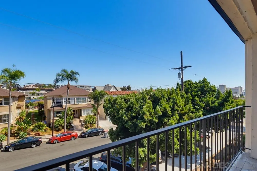 https://cdn.realtyfeed.com/cdn/127/260023663/e6acbf2b344a59a5e096537c447f6638.webp