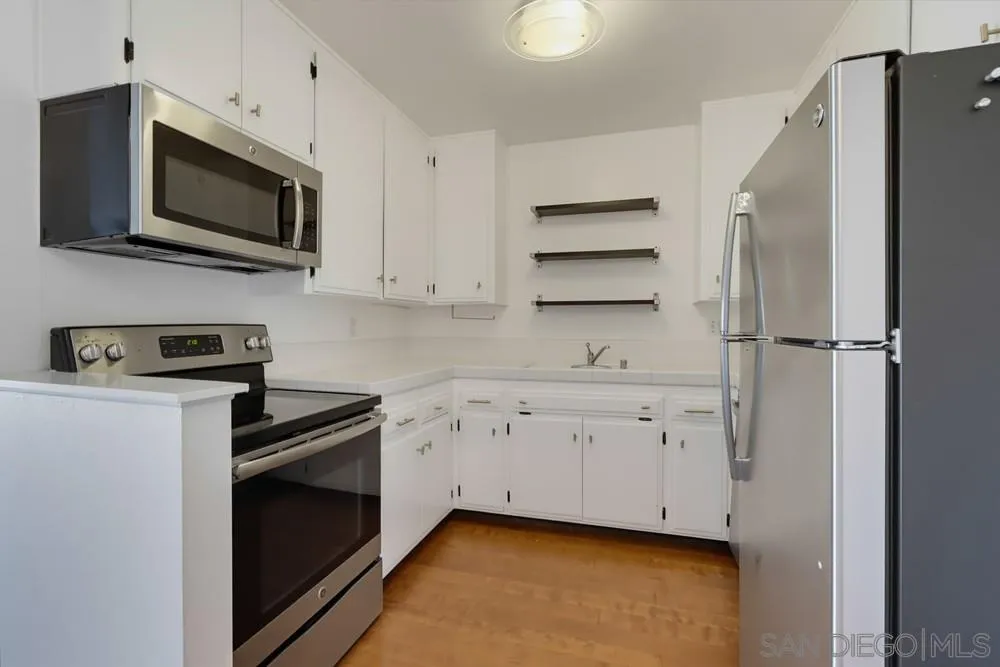 https://cdn.realtyfeed.com/cdn/127/260023663/ff7f9155ef910a9086b70931b1210bf3.webp