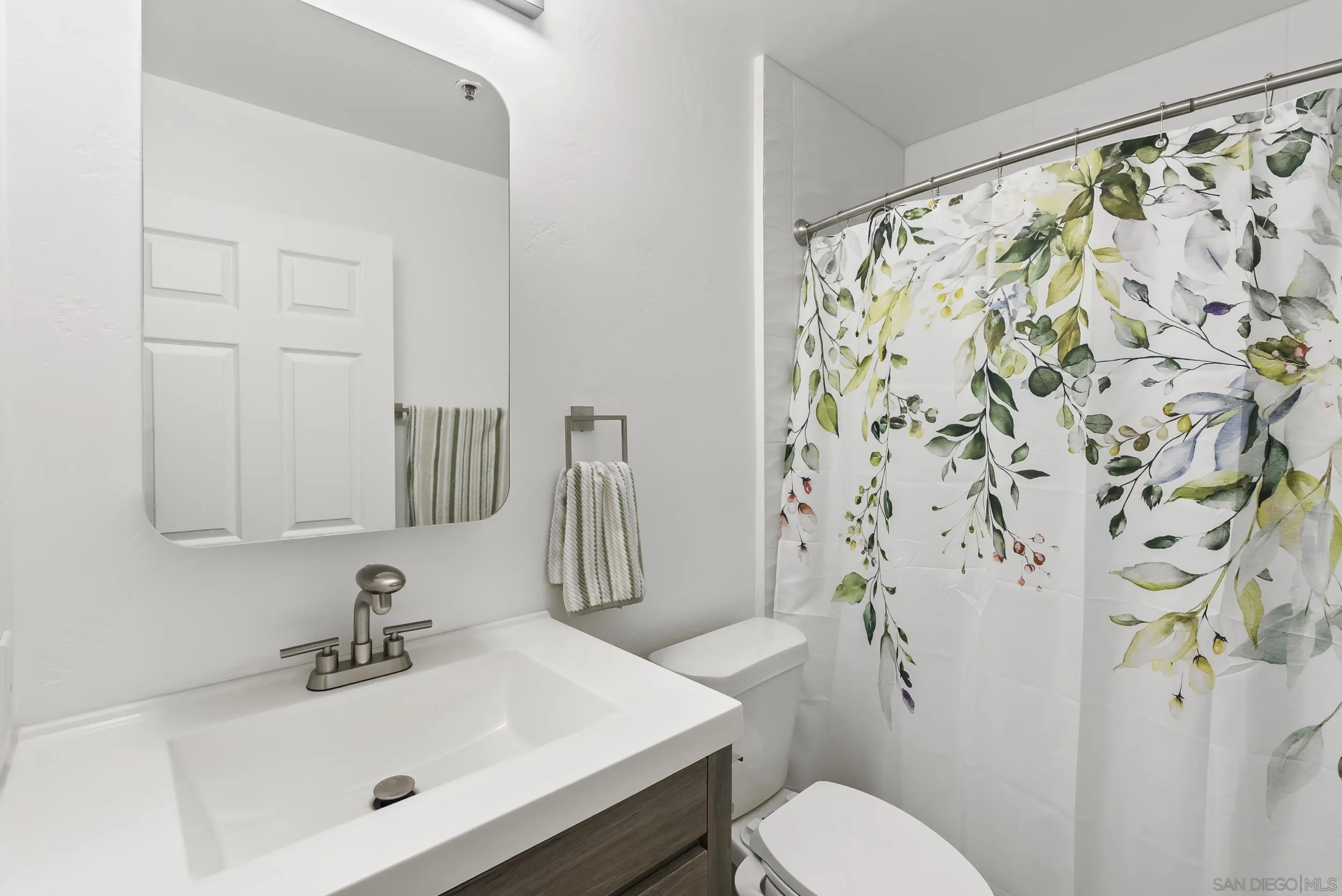 https://cdn.realtyfeed.com/cdn/127/260023664/cbdc2a685c3387a95ad74482a008c581.webp